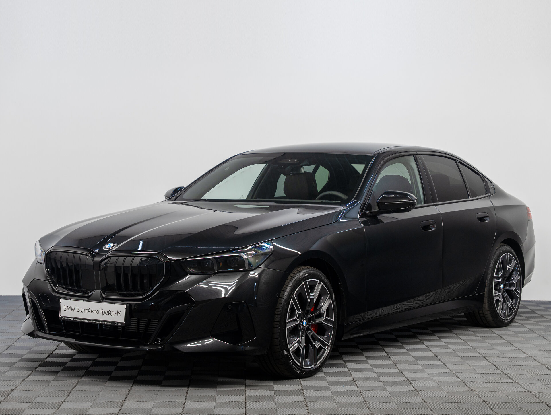 Автомобиль BMW 5 серии 540d xDrive 3.0d AT (303 л.с.) 4WD - 1