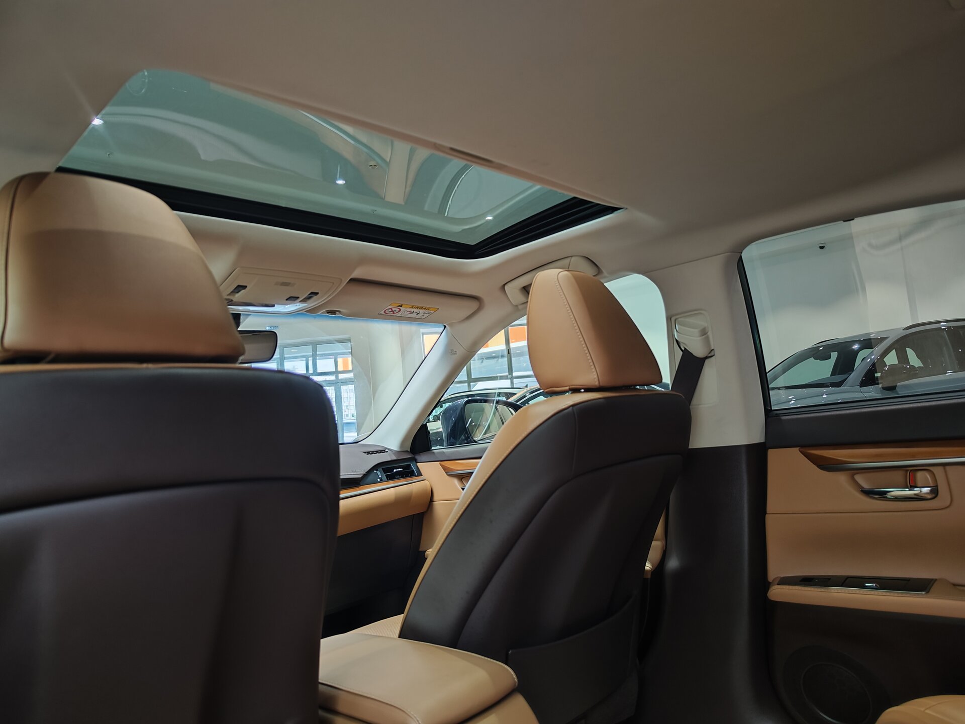 Автомобиль Lexus ES 200 2.0 AT (150 л.с.) - 10