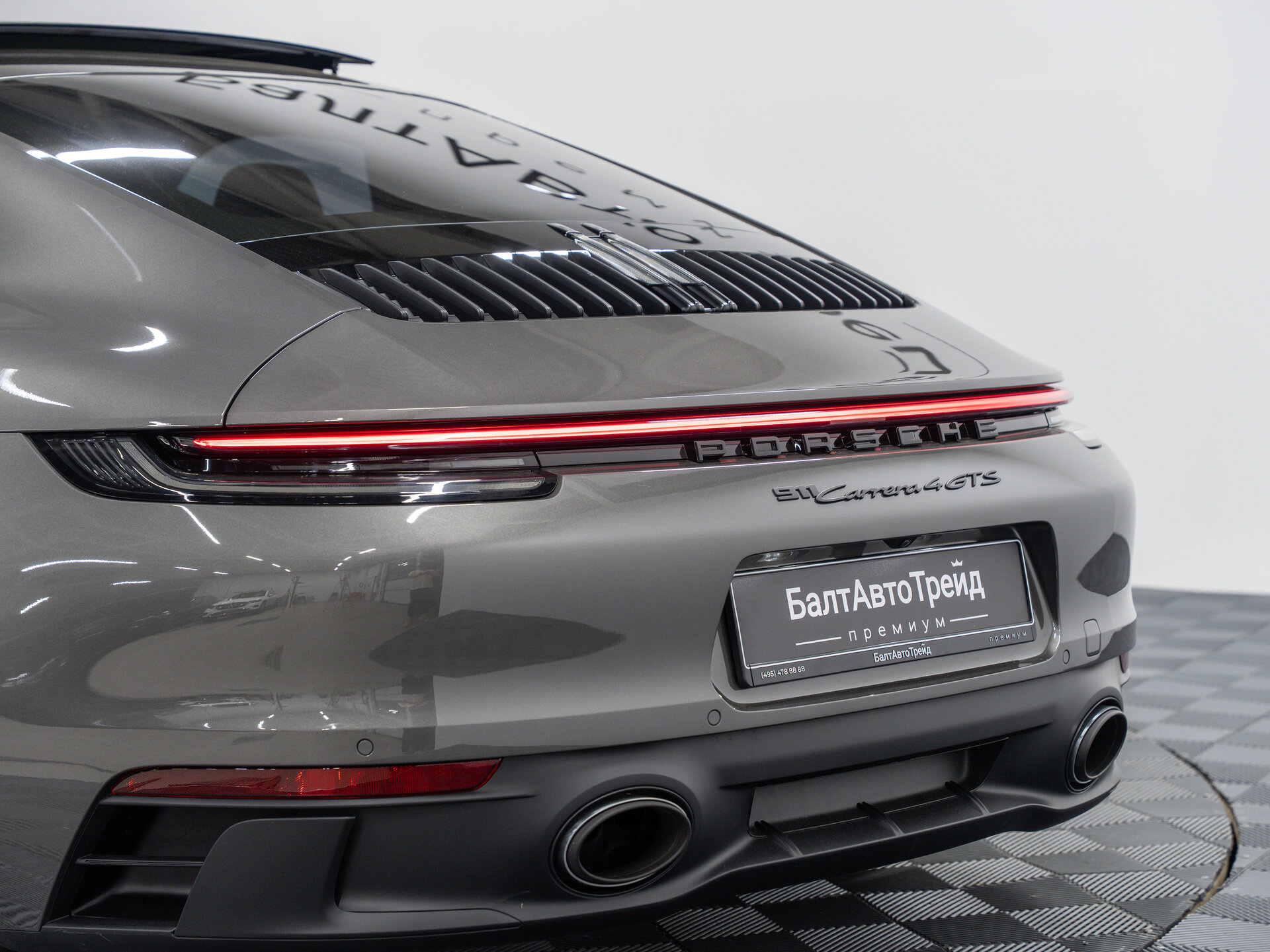Автомобиль Porsche 911 Carrera 4 GTS 3.0 AMT (480 л.с.) 4WD - 10