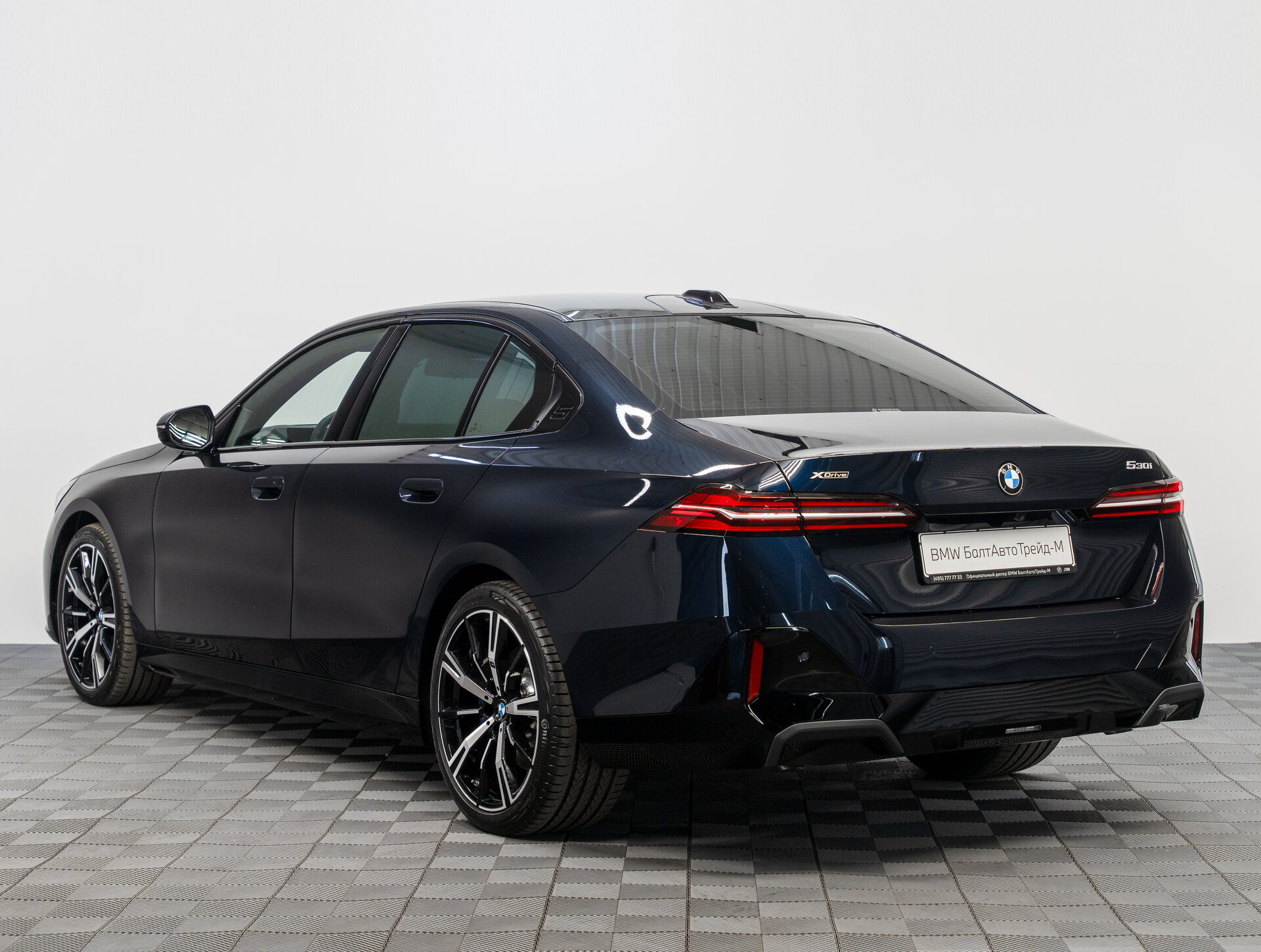 Автомобиль BMW 5 серии 530i xDrive 2.0 AT (258 л.с.) 4WD - 4