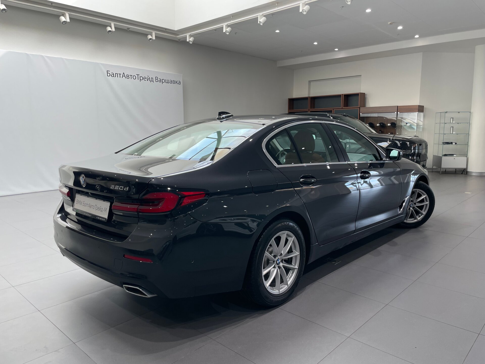 Автомобиль BMW 5 серии 520d 2.0d AT (190 л.с.) - 6