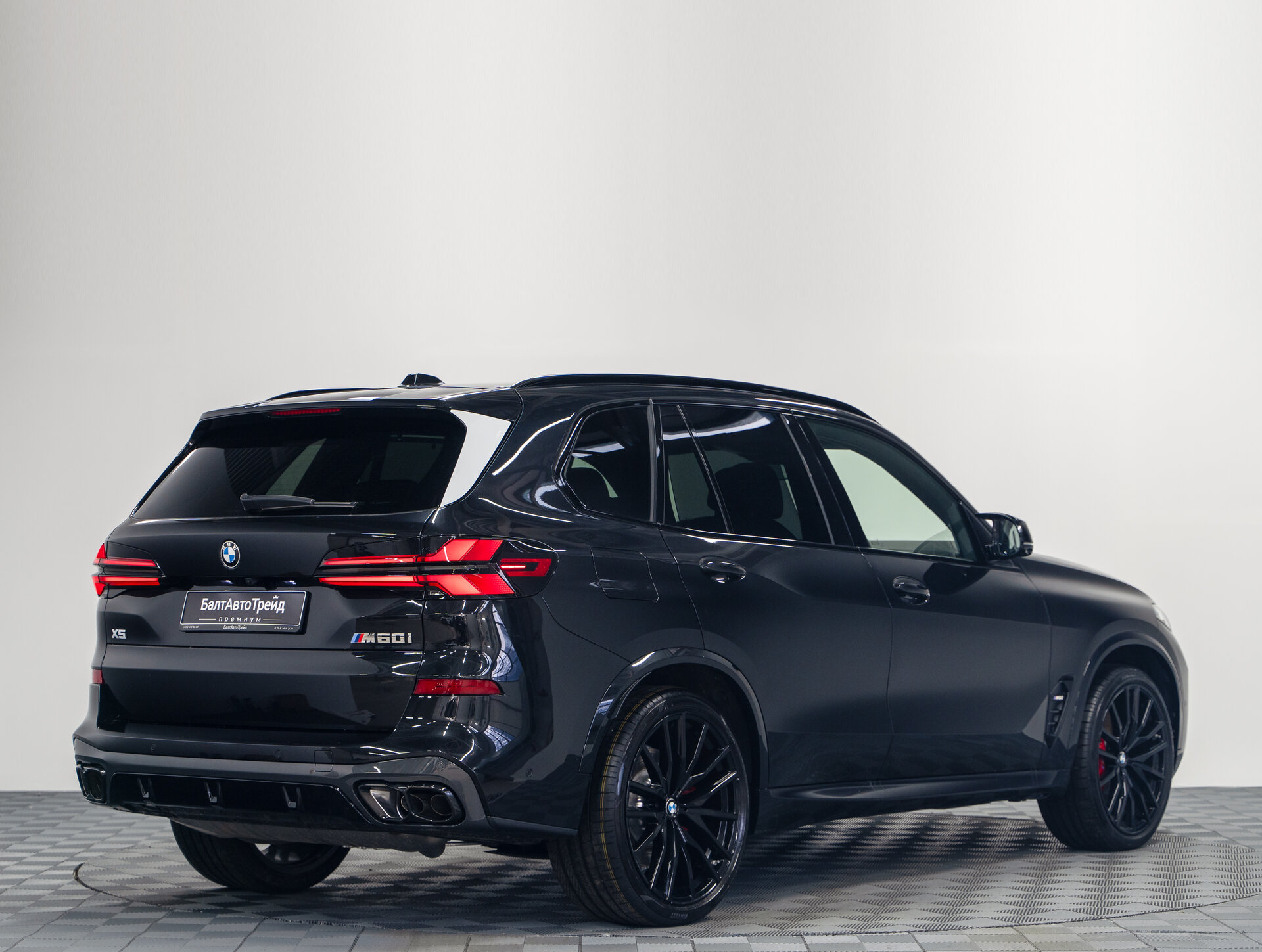 Автомобиль BMW X5 M60i 4.4 AT (530 л.с.) 4WD - 6