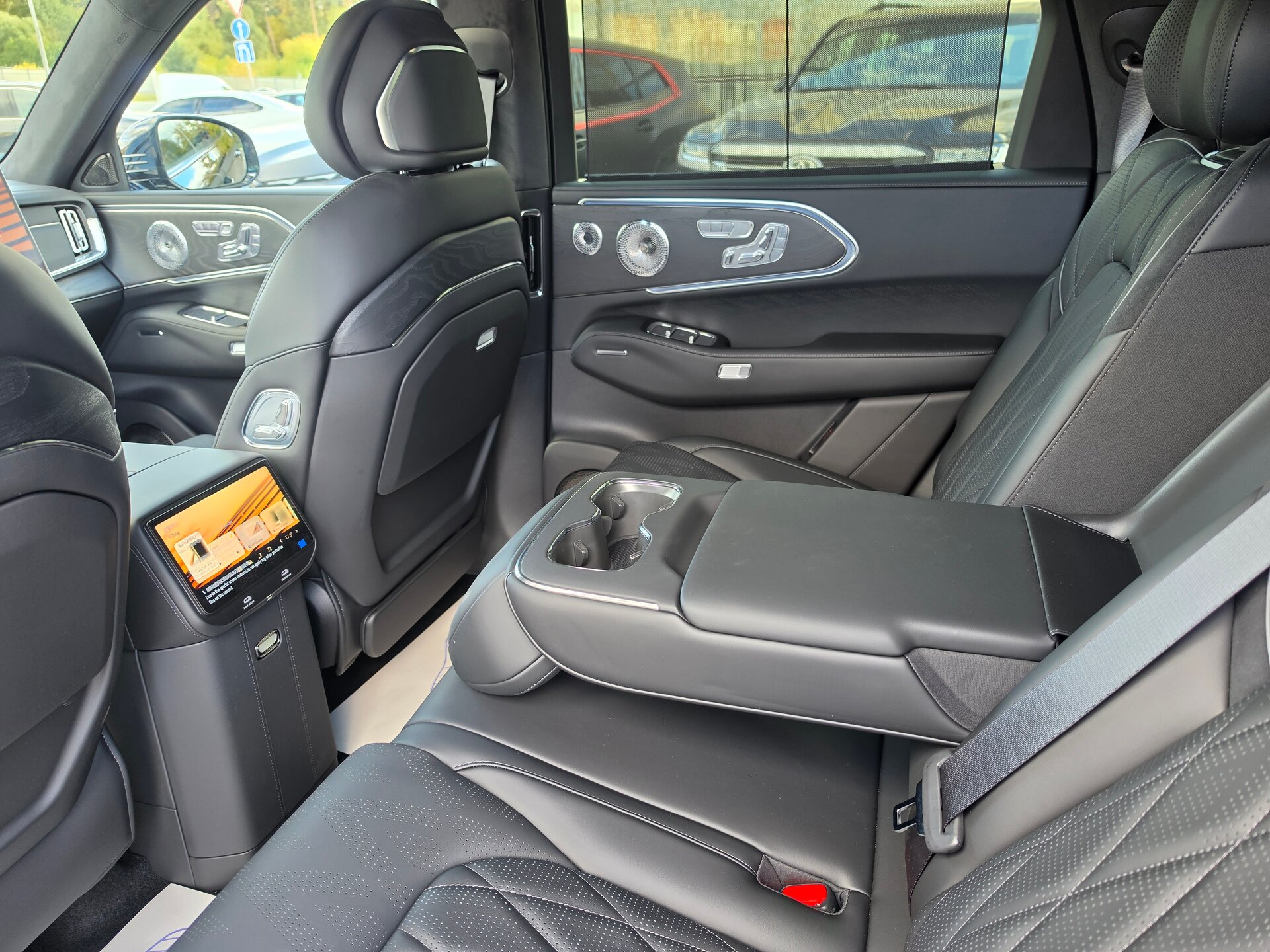 Автомобиль Zeekr 8X 70 kWh 2.0hyb AT (898 л.с.) 4WD - 20