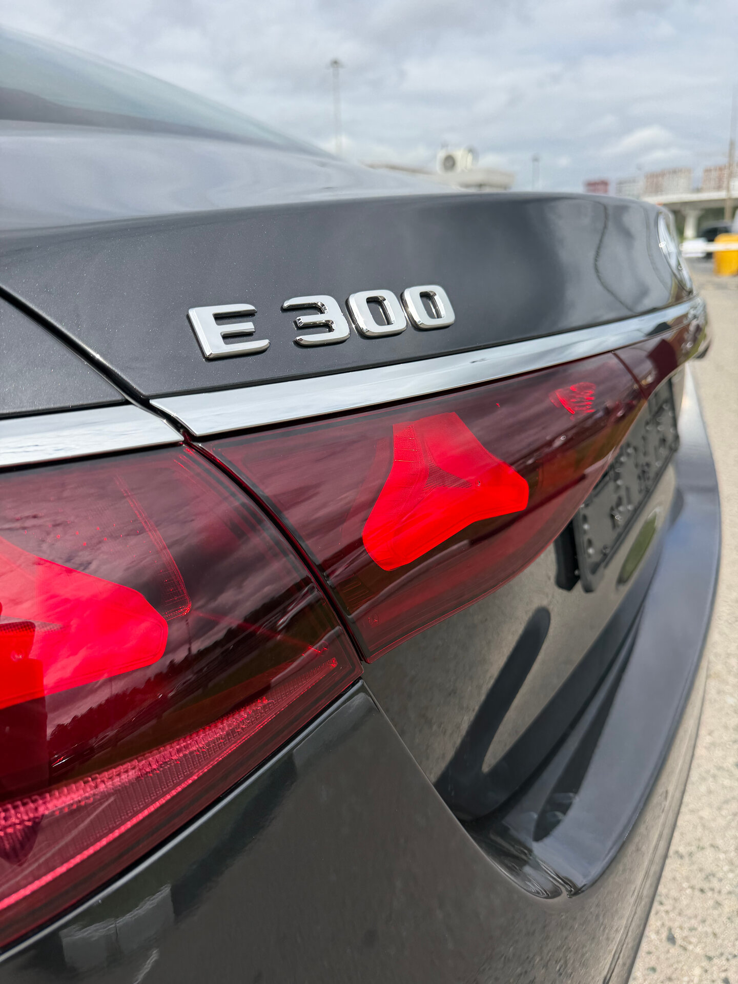 Автомобиль Mercedes-Benz E-Класс 300 2.0 AT (258 л.с.) 4WD - 13