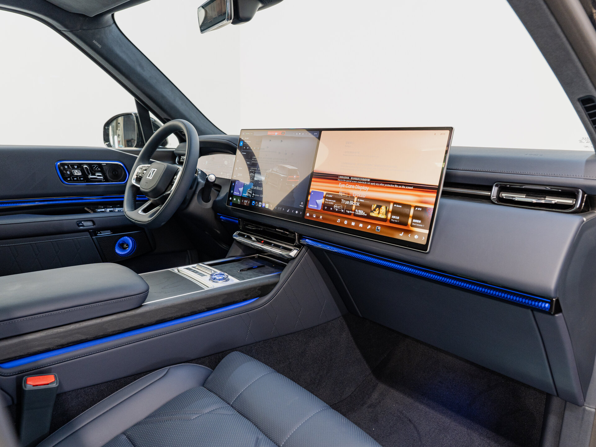 Автомобиль Zeekr 9X 55 kWh (до 3.5 т) 2.0hyb AT (898 л.с.) 4WD - 15