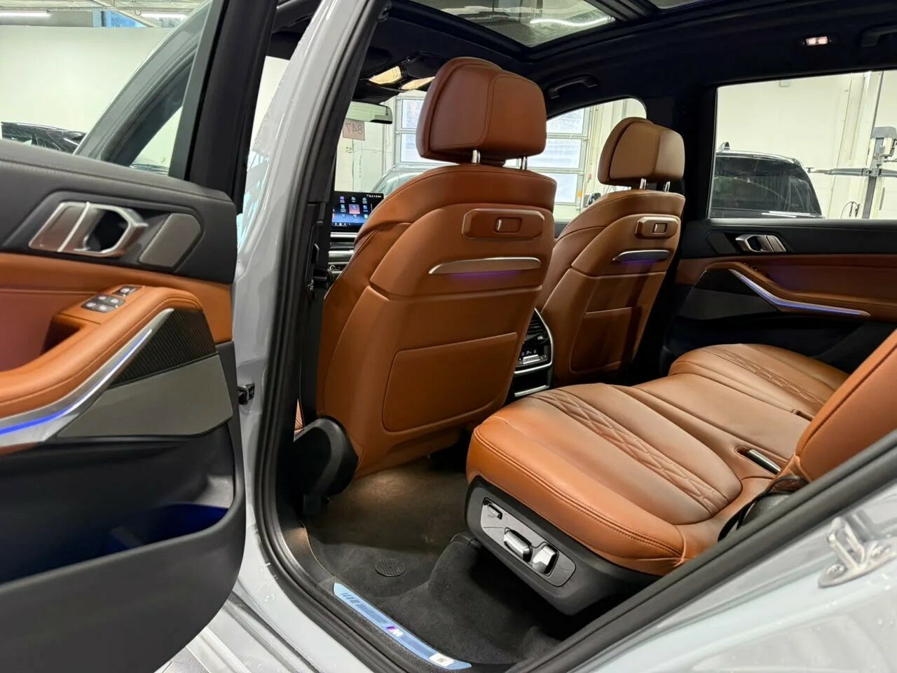 Автомобиль BMW X7 40i 3.0 AT (381 л.с.) 4WD - 12