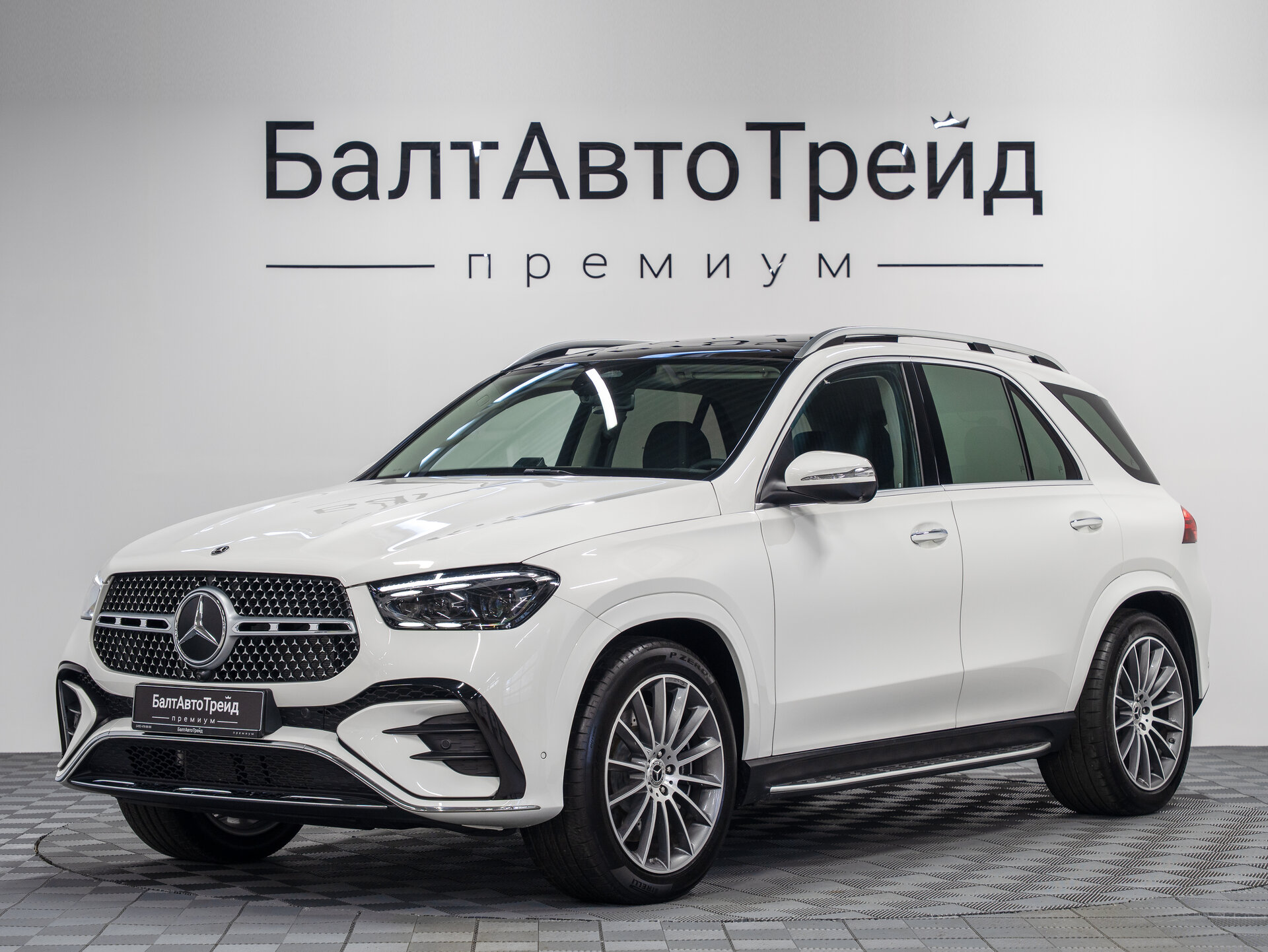 Автомобиль Mercedes-Benz GLE 450 3.0 AT (381 л.с.) 4WD - 1