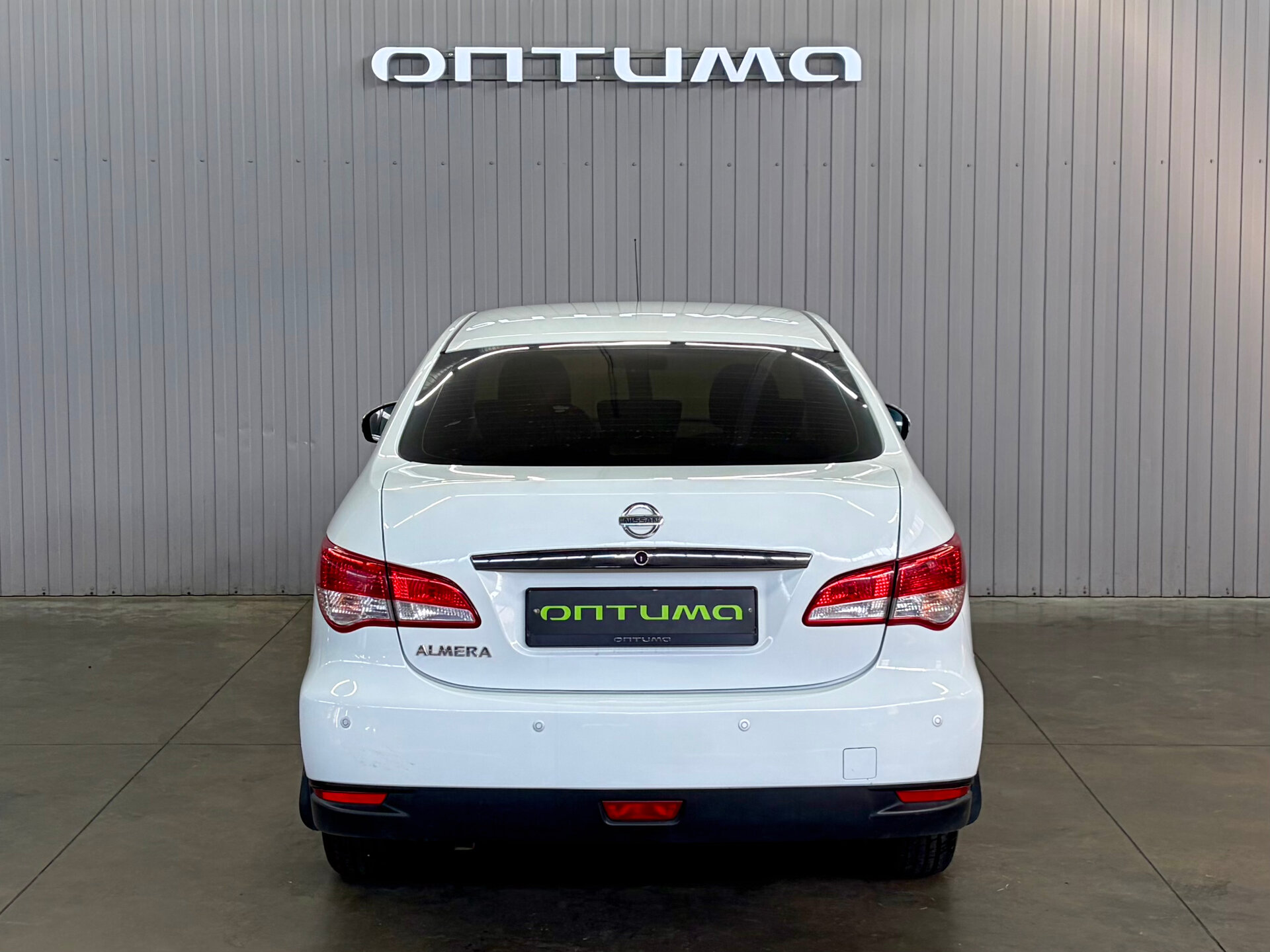 Nissan Almera 