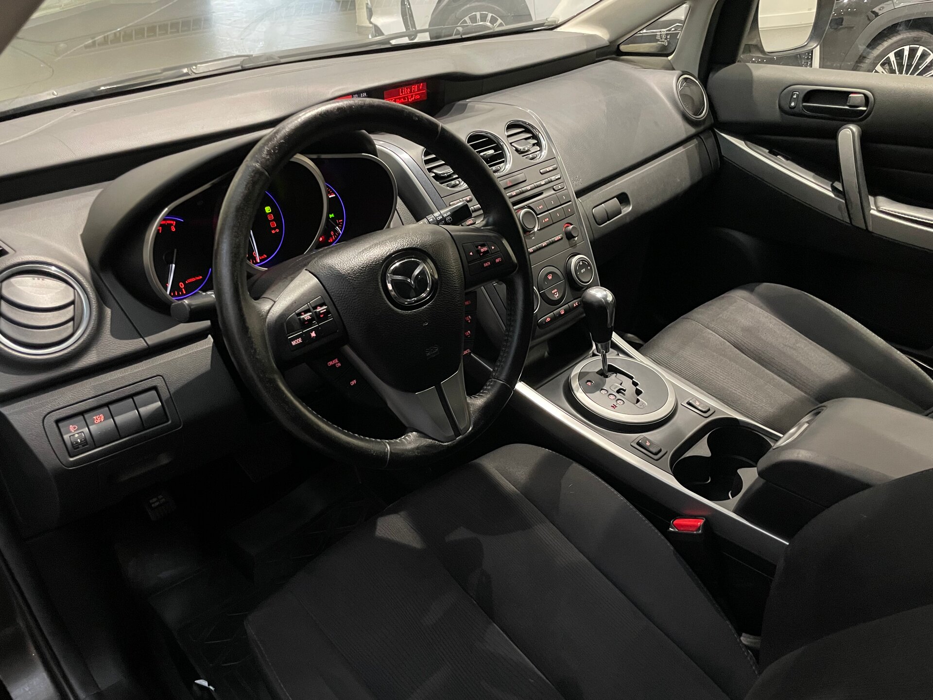 Автомобиль Mazda CX-7 2.5 AT (163 л.с.) - 7