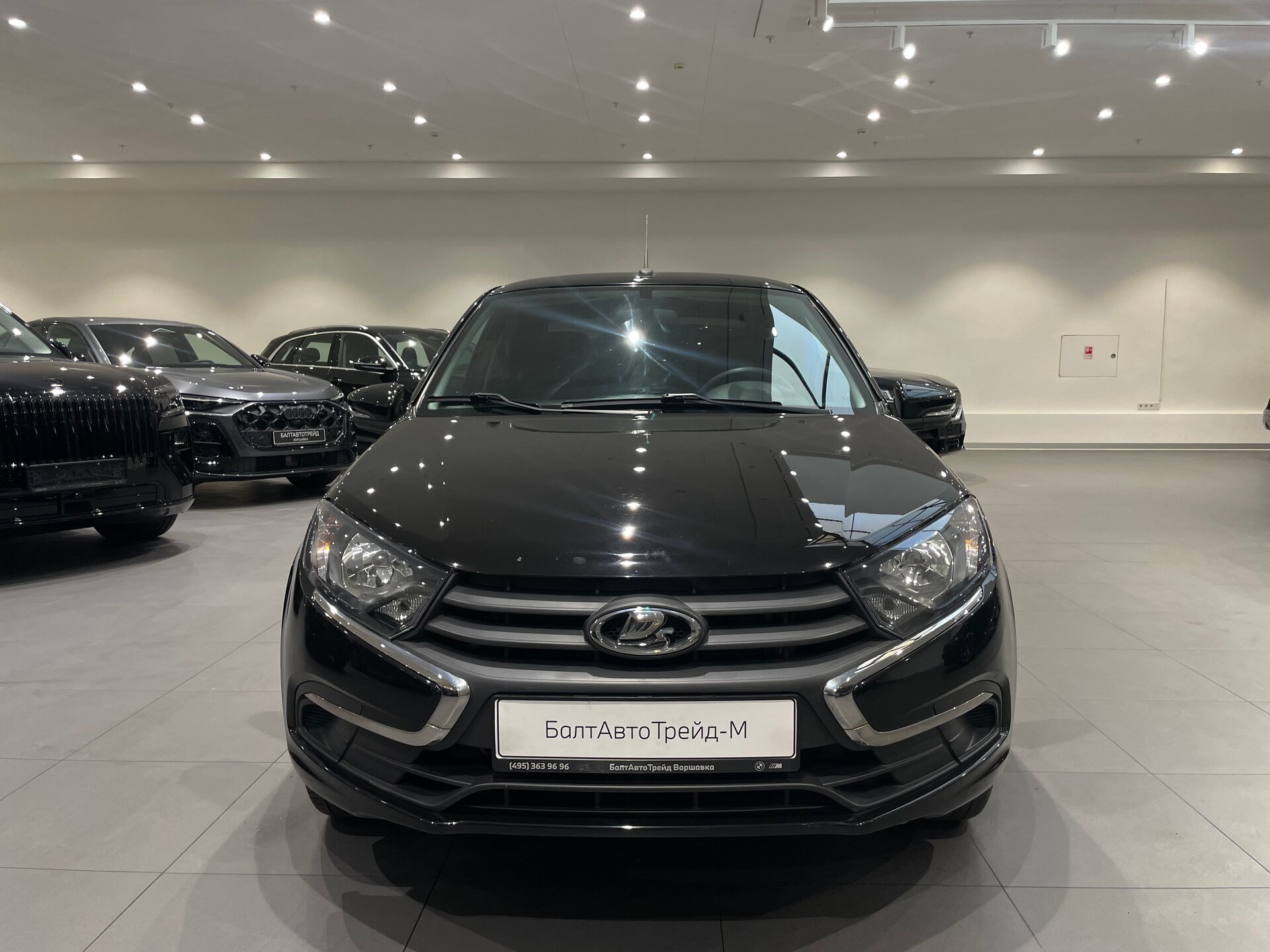 Автомобиль Lada (ВАЗ) Granta 1.6 MT (90 л.с.) - 2