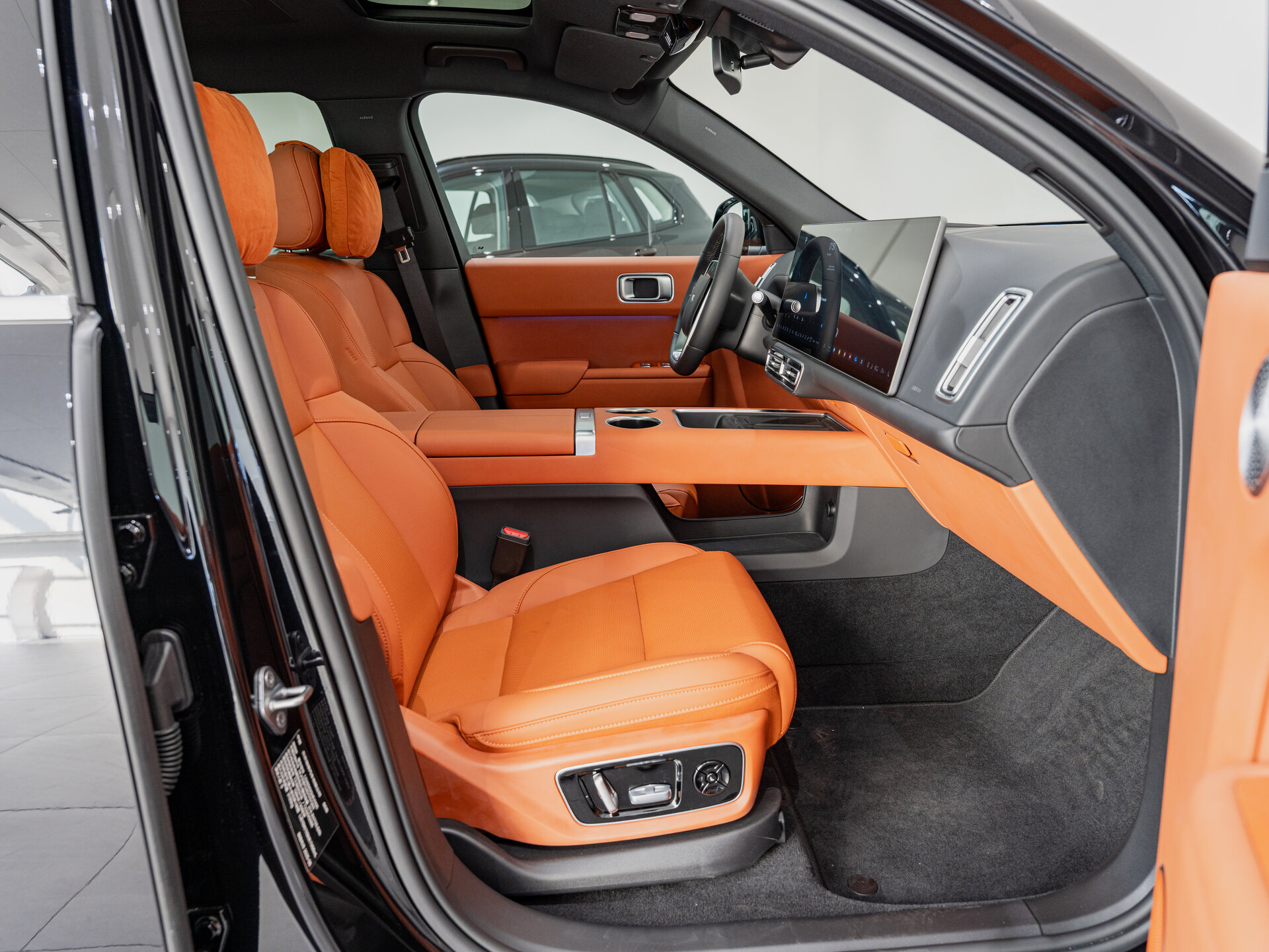 Автомобиль LiXiang L7 52.3 kWh 1.5hyb AT (449 л.с.) 4WD - 10