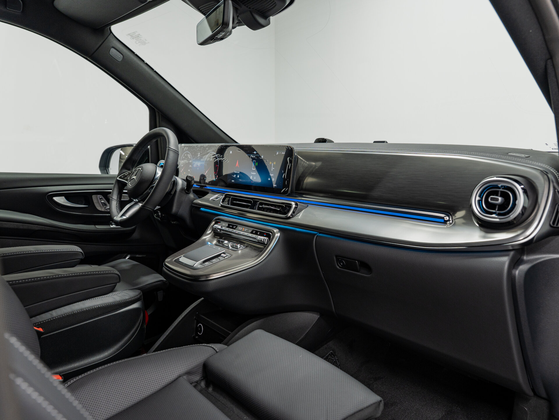 Автомобиль Mercedes-Benz V-Класс 300 d экстра длинный 2.0d AT (237 л.с.) 4WD - 14