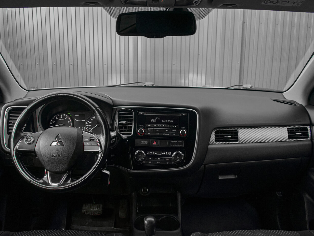 Купить Mitsubishi Outlander 2.0 CVT (146 л.с.) 4WD, 2016 в Екатеренбурге