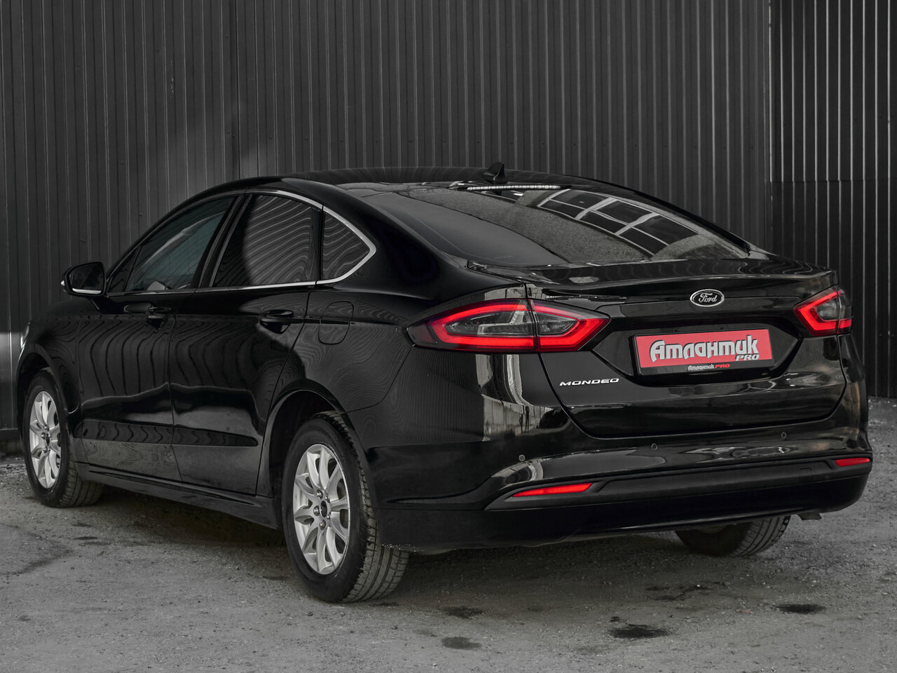 Купить Ford Mondeo 2.5 AT (149 л.с.), 2017 в Екатеренбурге