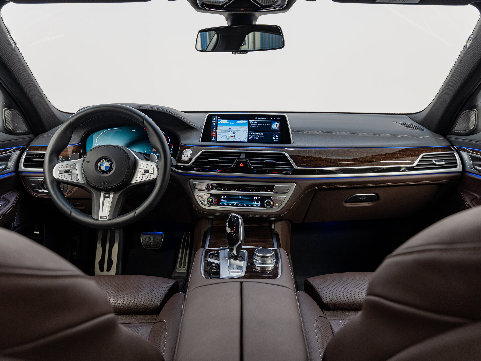 Автомобиль BMW 7 серии 730i 2.0 AT (249 л.с.) - 12