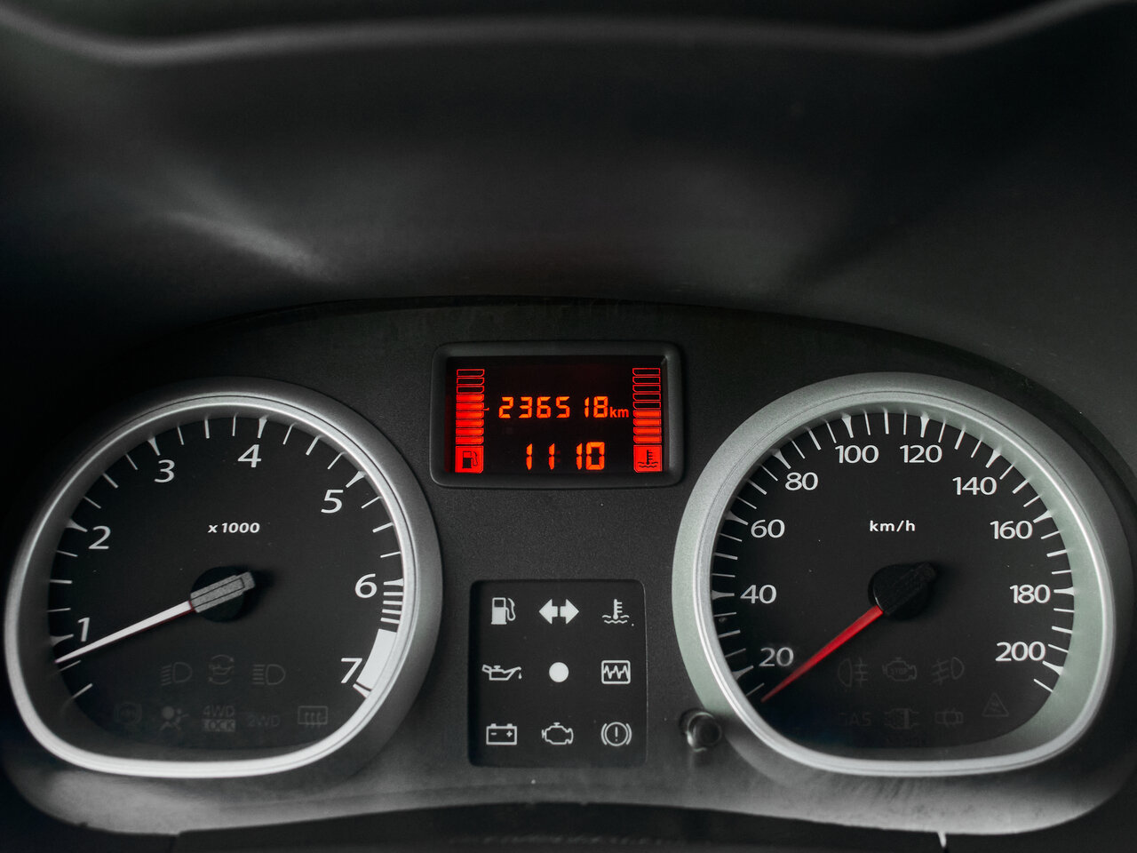 Купить Renault Duster 1.6 MT (102 л.с.) 4WD, 2014 в Екатеренбурге