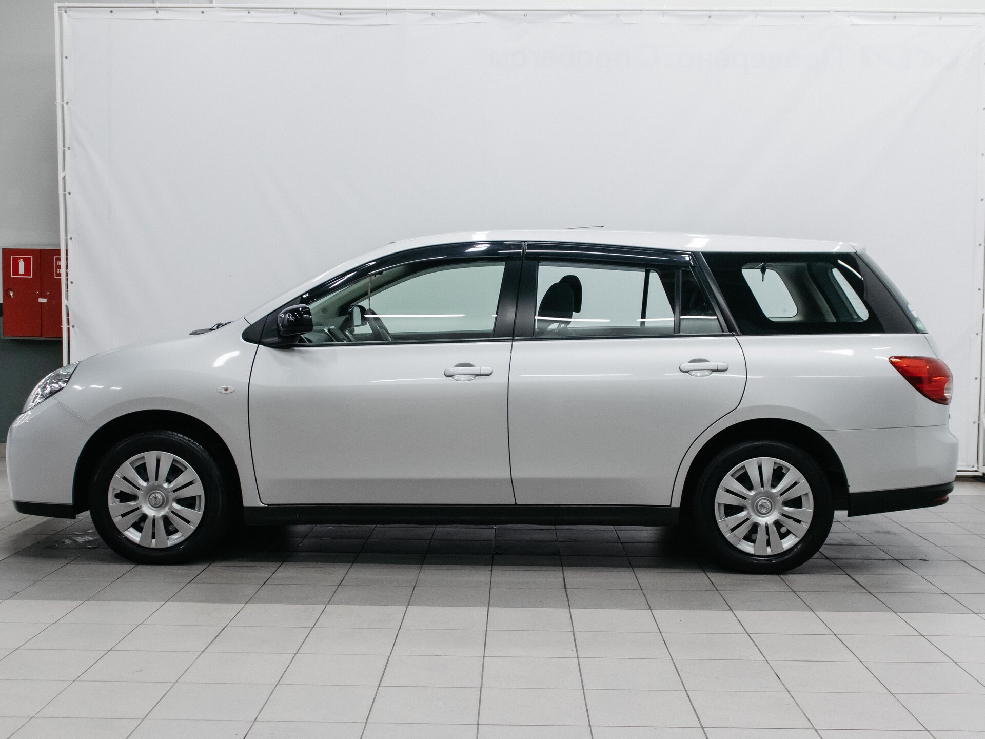 Nissan Wingroad 2018 8