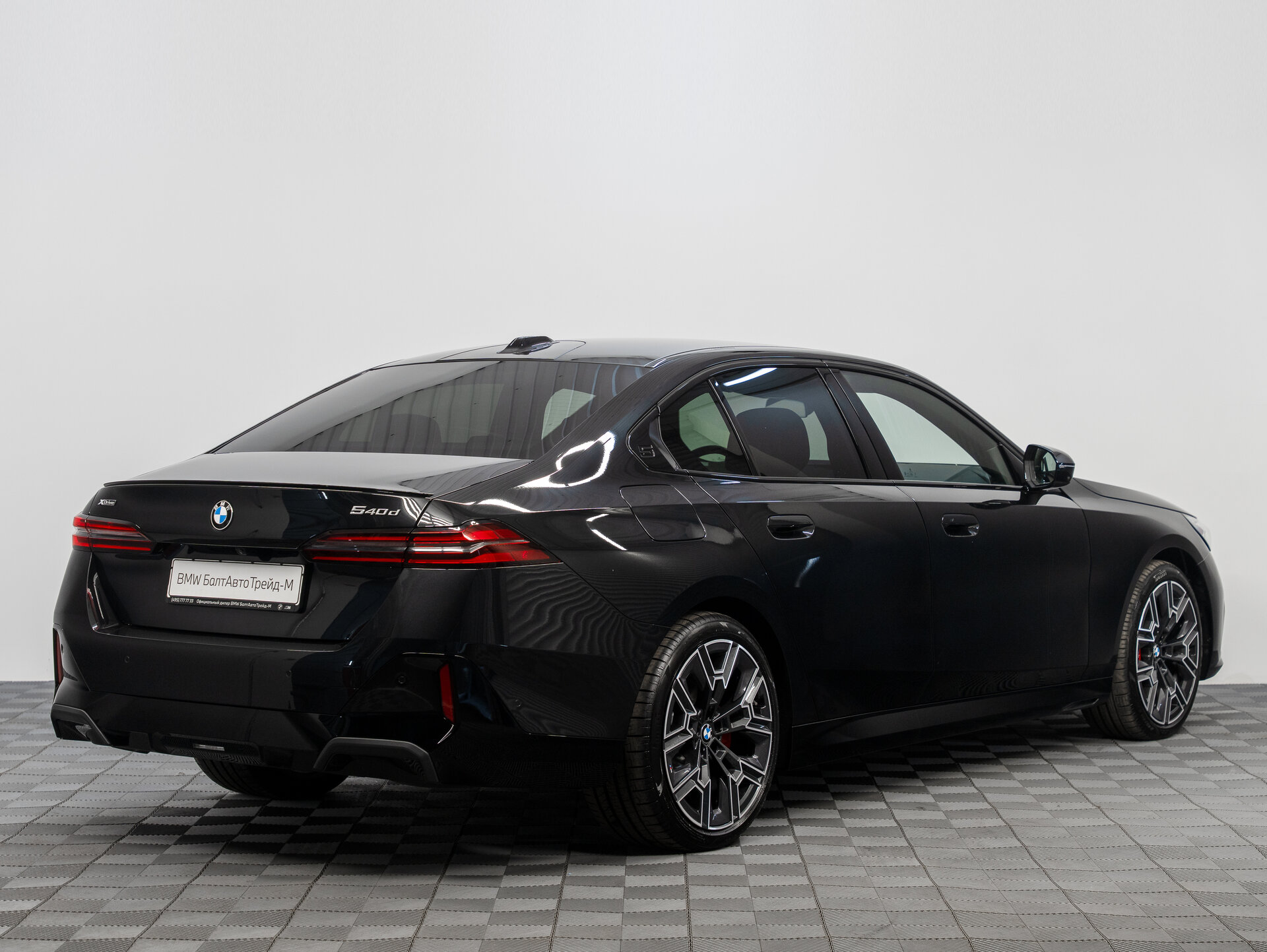 Автомобиль BMW 5 серии 540d xDrive 3.0d AT (303 л.с.) 4WD - 2