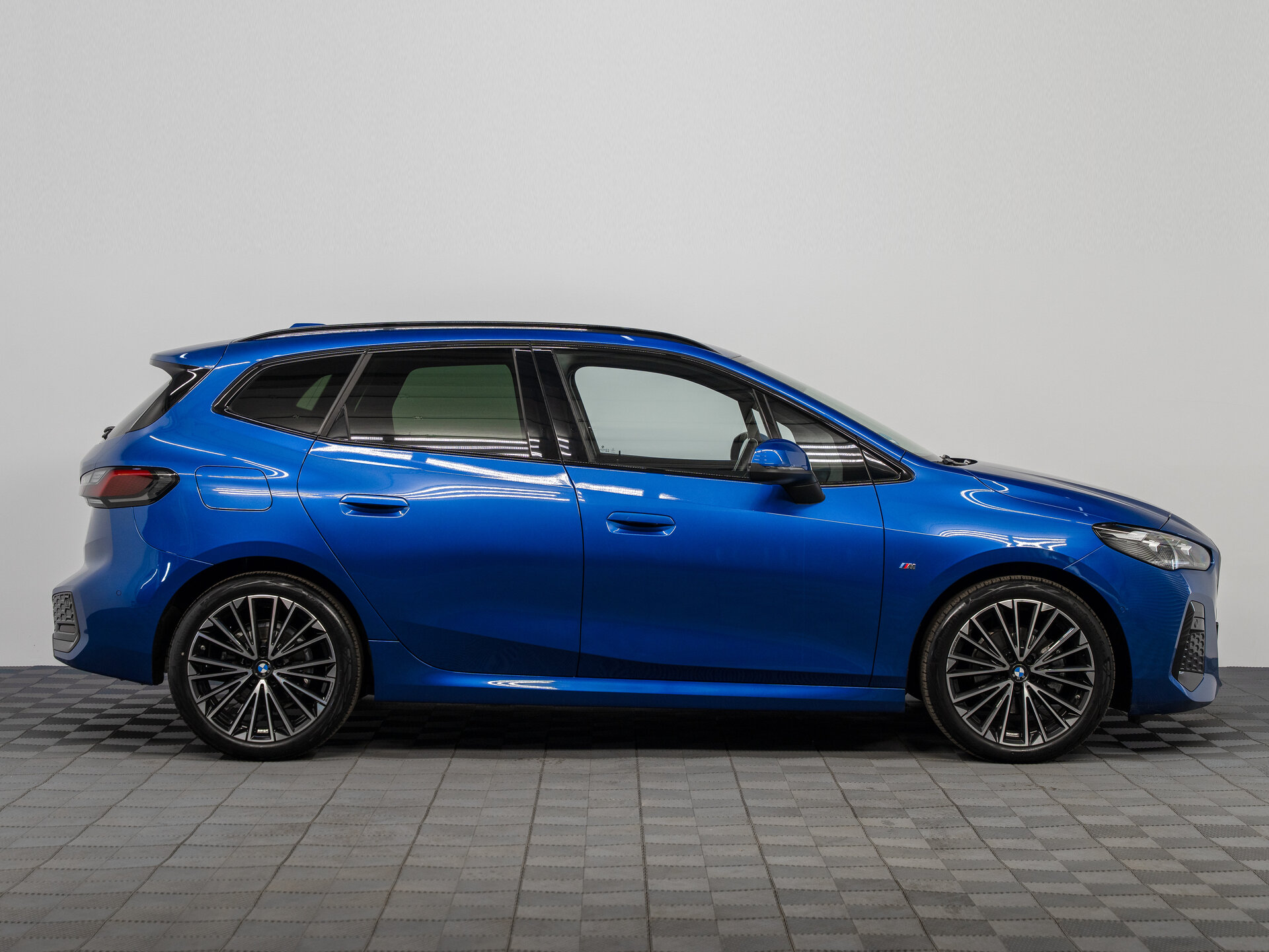 Автомобиль BMW 2 серии Active Tourer 218i 1.5 AMT (136 л.с.) - 4