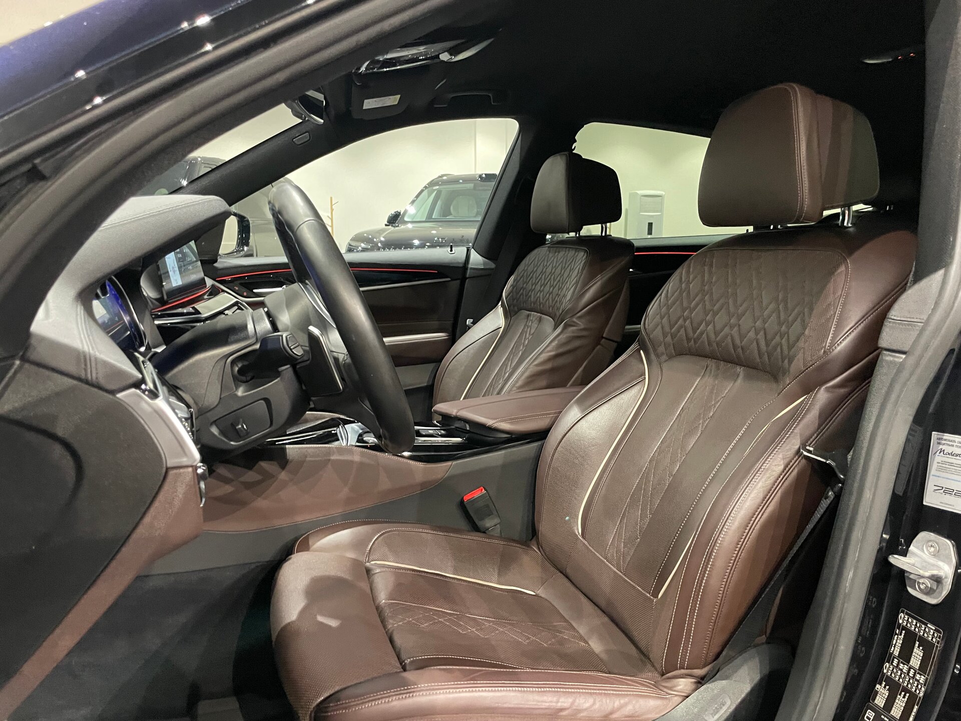 Автомобиль BMW 6 серии 640i xDrive 3.0 AT (340 л.с.) 4WD - 8