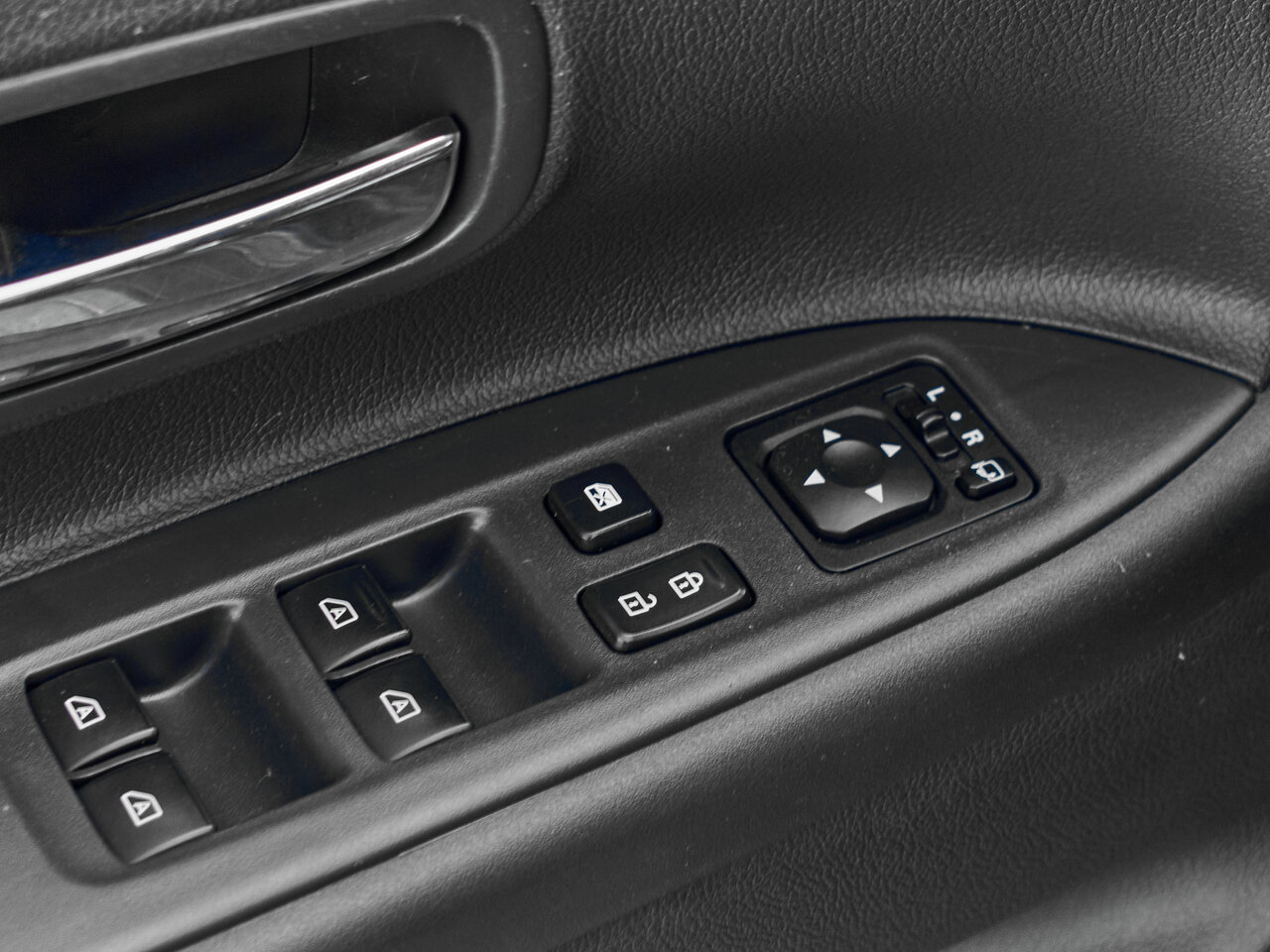 Купить Mitsubishi Outlander 2.0 CVT (146 л.с.) 4WD, 2019 в Екатеренбурге