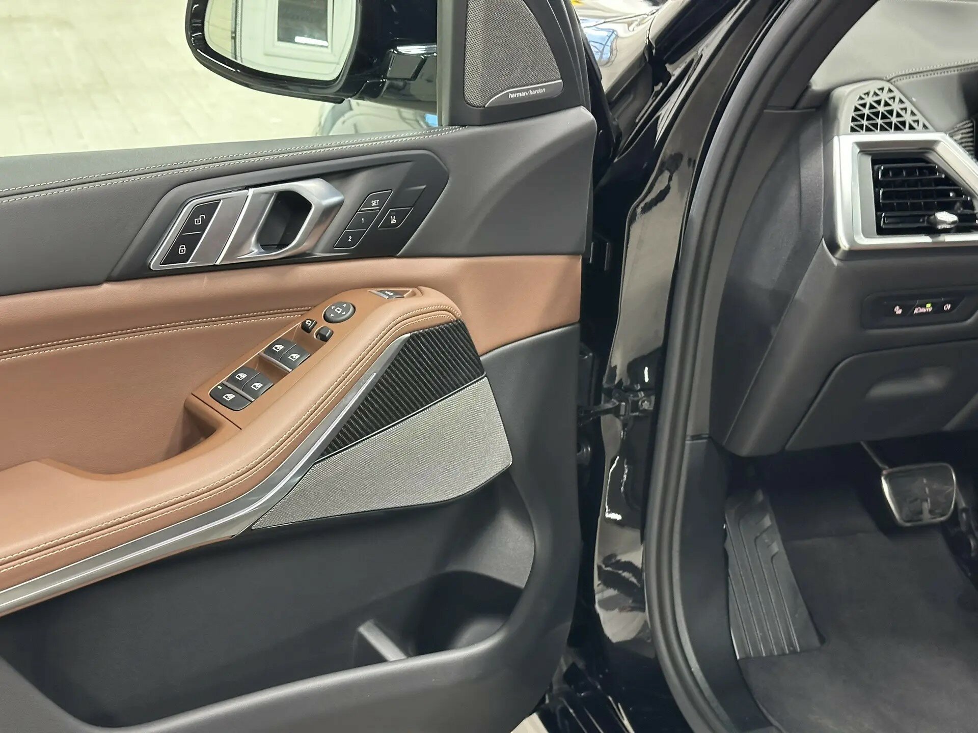 Автомобиль BMW X5 40i 3.0 AT (381 л.с.) 4WD - 8