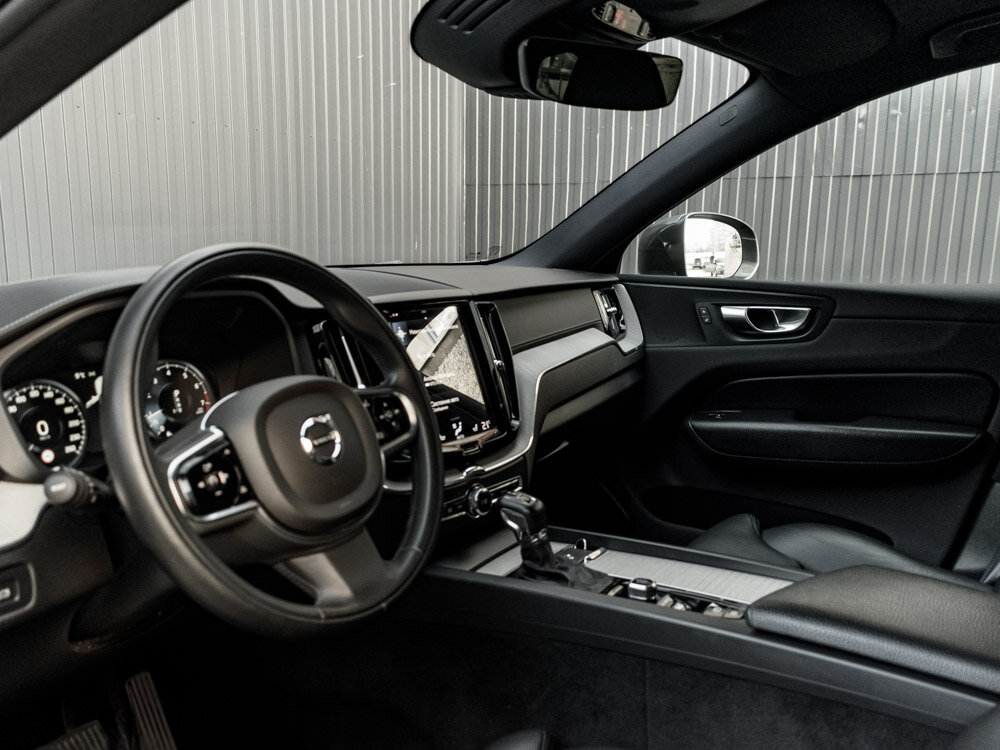 Купить Volvo XC60 2.0 AT (249 л.с.) 4WD, 2021 в Екатеренбурге