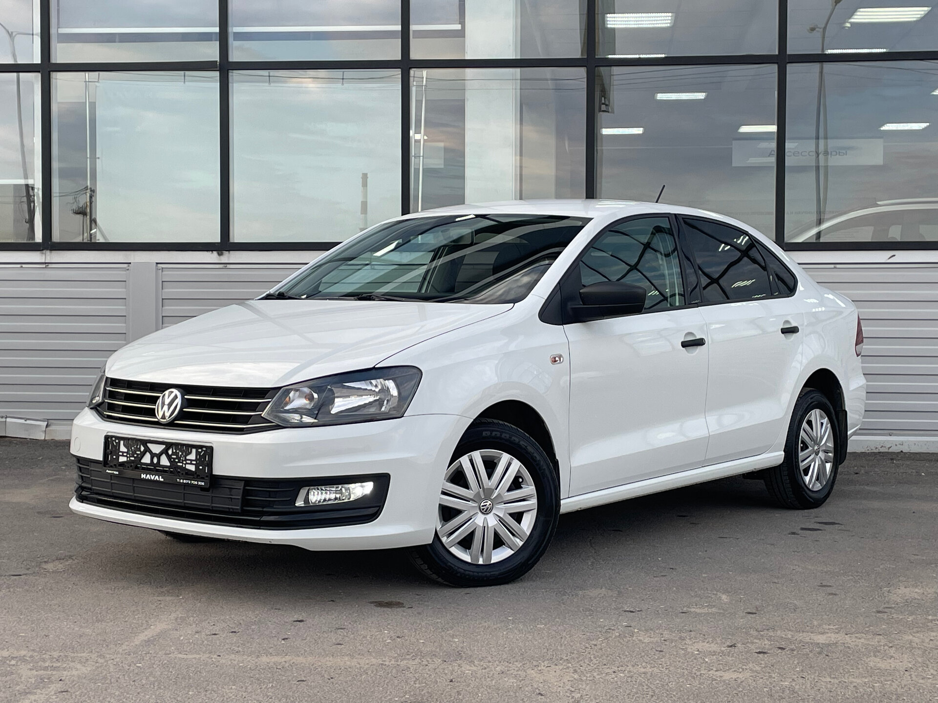 Volkswagen Polo 1.6 MT (90 л.с.) 2018