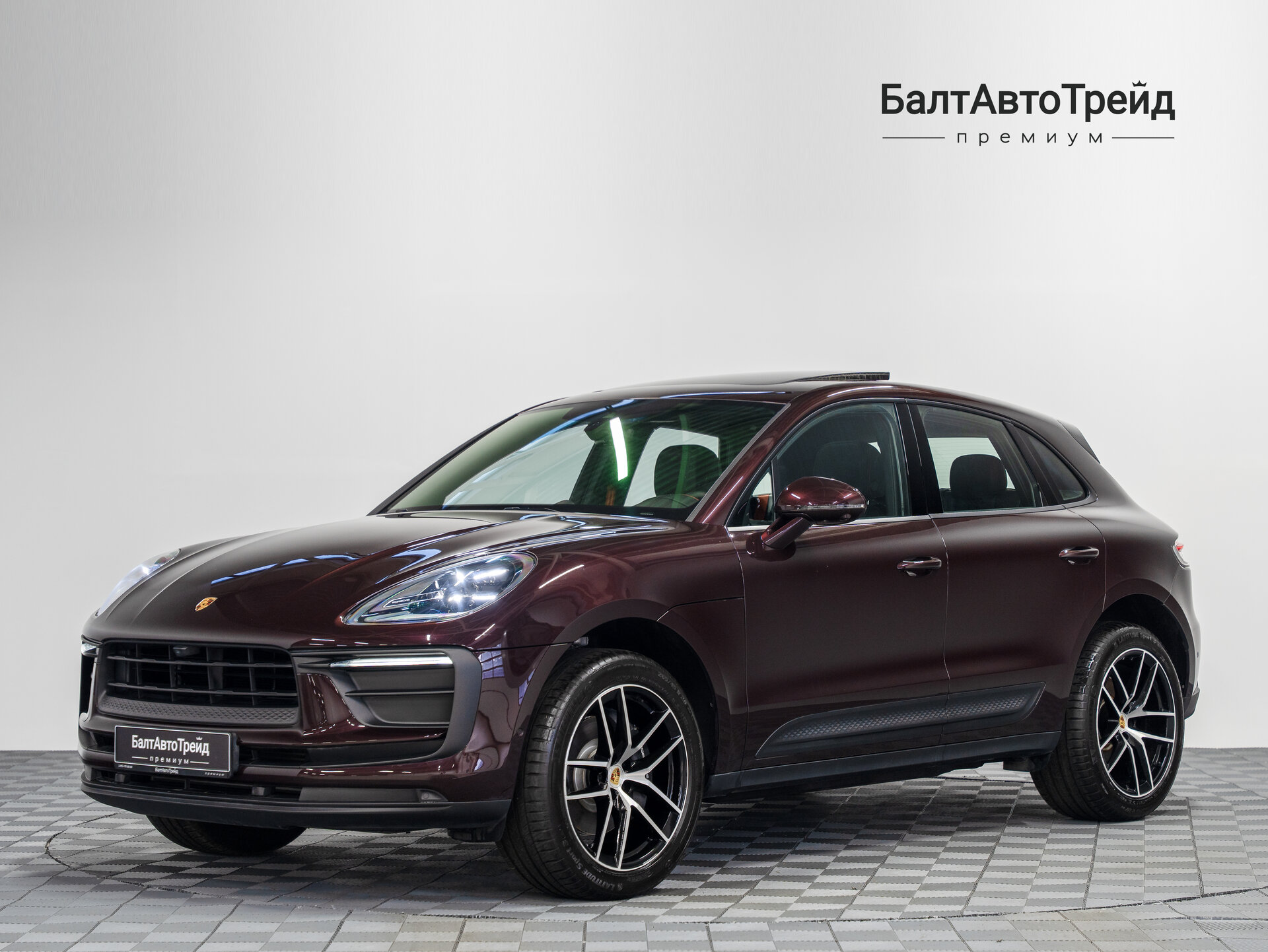 Автомобиль Porsche Macan 2.0 AMT (265 л.с.) 4WD - 1