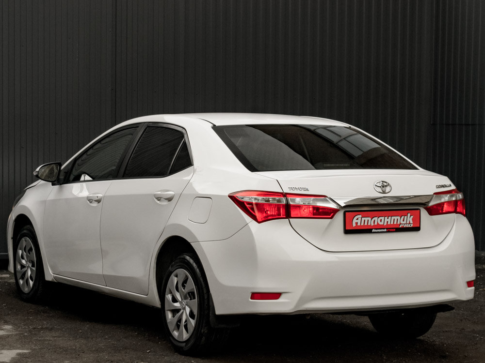 Купить Toyota Corolla 1.6 MT (122 л.с.), 2013 в Екатеренбурге