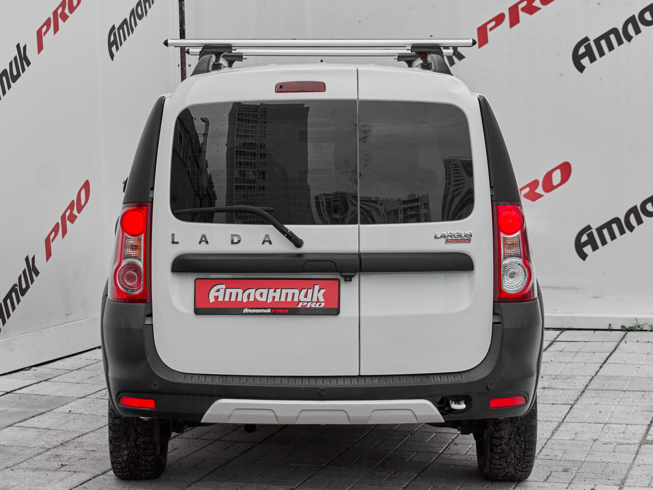 Купить Lada (ВАЗ) Largus Cross 1.6 MT (106 л.с.), 2021 в Екатеренбурге