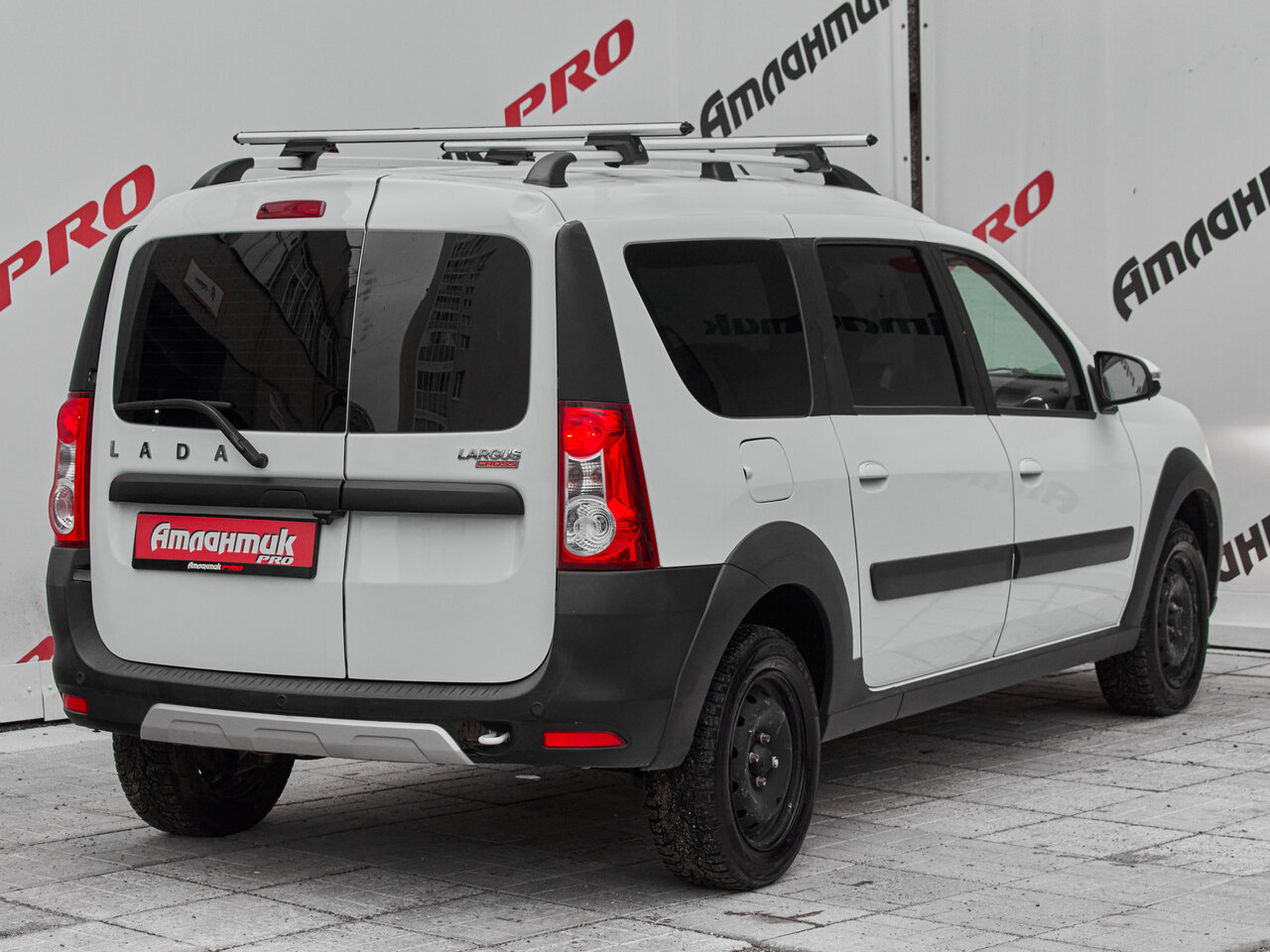 Купить Lada (ВАЗ) Largus Cross 1.6 MT (106 л.с.), 2021 в Екатеренбурге