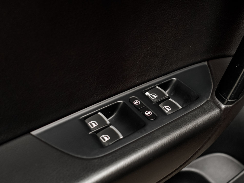 Купить Volkswagen Touareg 3.6 AT (249 л.с.) 4WD, 2012 в Екатеренбурге