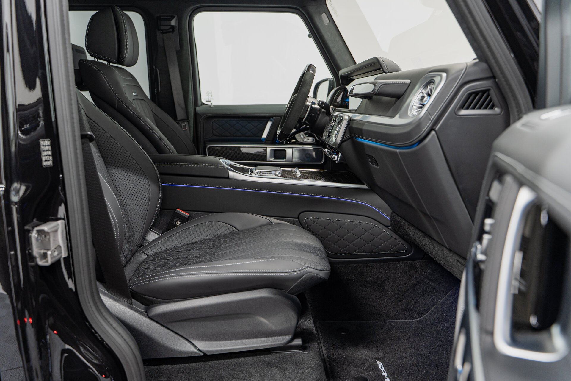 Автомобиль Mercedes-Benz G-Класс AMG 63 AMG 4.0 AT (585 л.с.) 4WD - 16