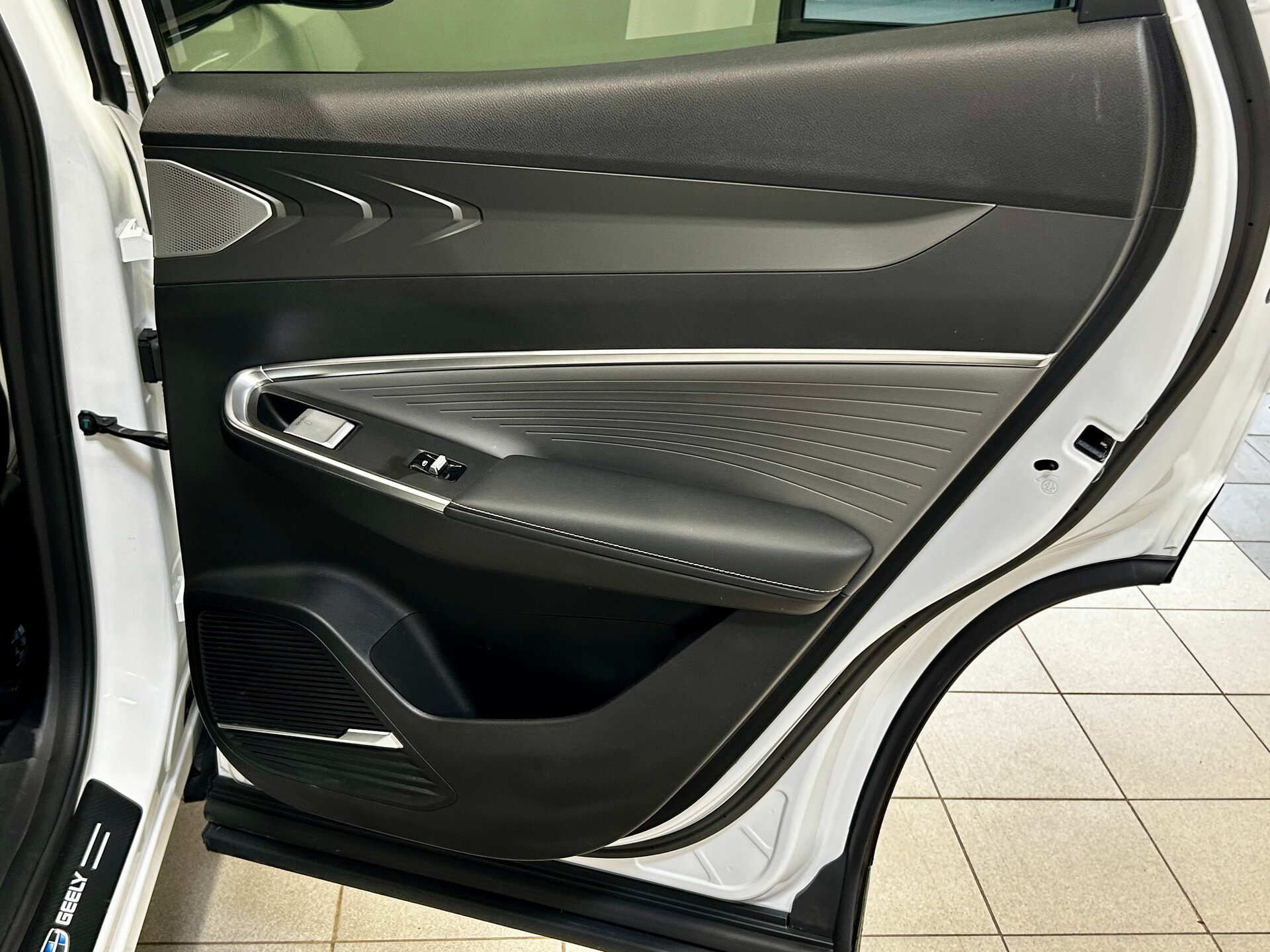 Geely Cityray 2024 10