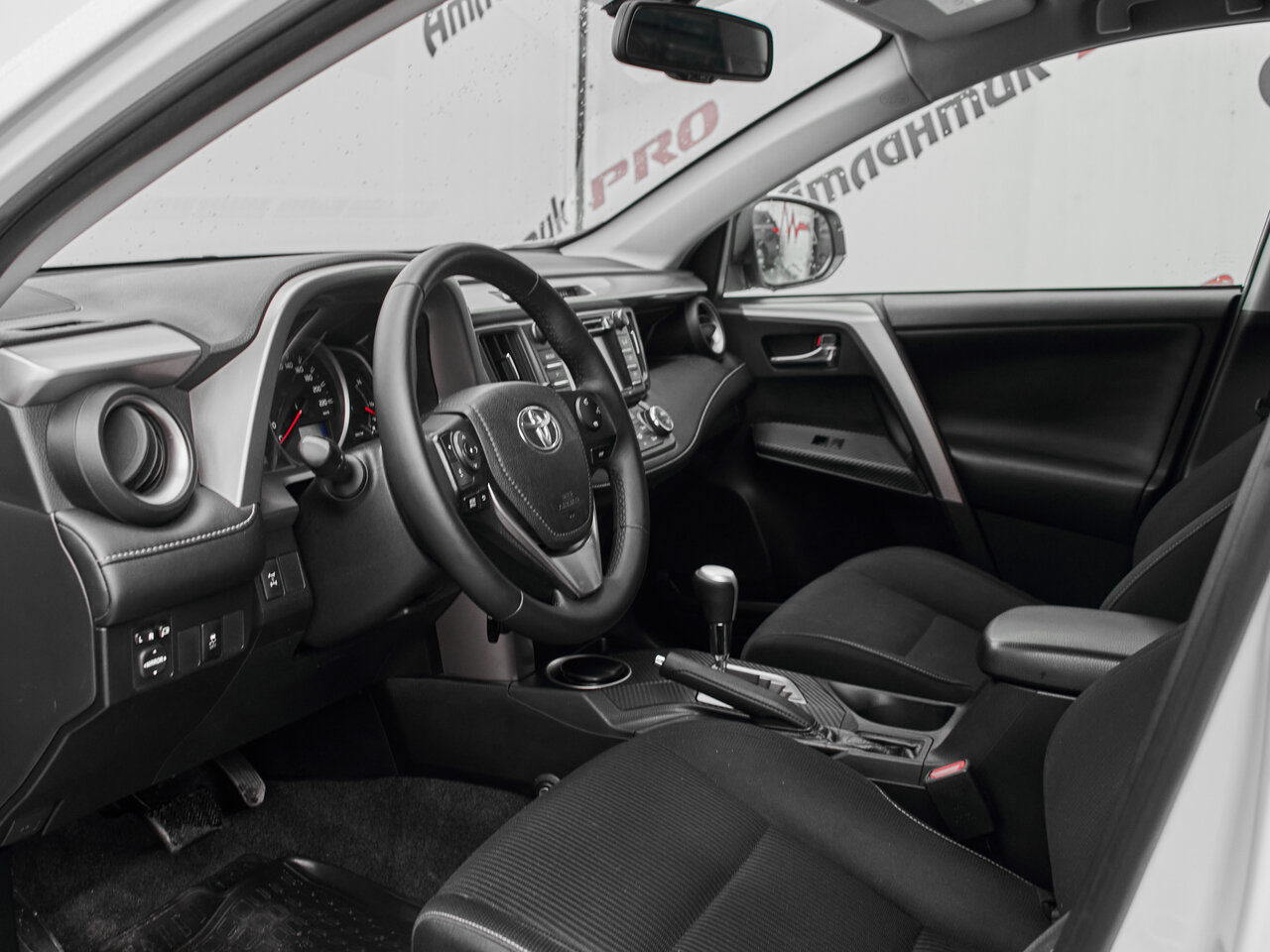 Купить Toyota RAV4 2.0 CVT (146 л.с.) 4WD, 2014 в Екатеренбурге