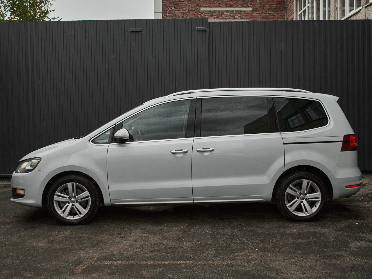 Купить Volkswagen Sharan 1.4 AMT (150 л.с.), 2017 в Екатеренбурге