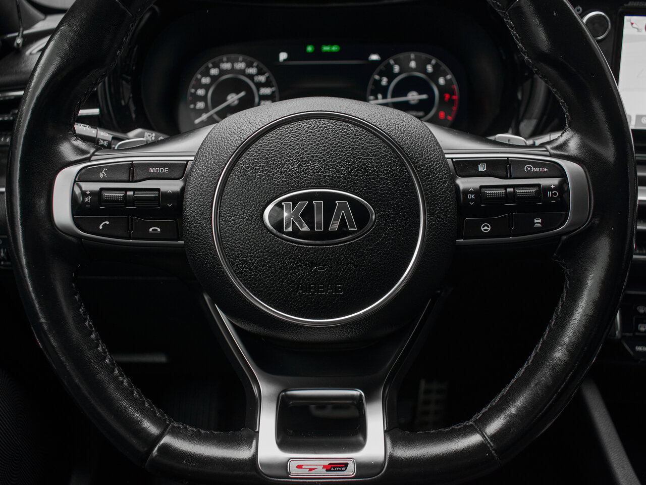 Купить Kia K5 2.5 AT (194 л.с.), 2021 в Екатеренбурге