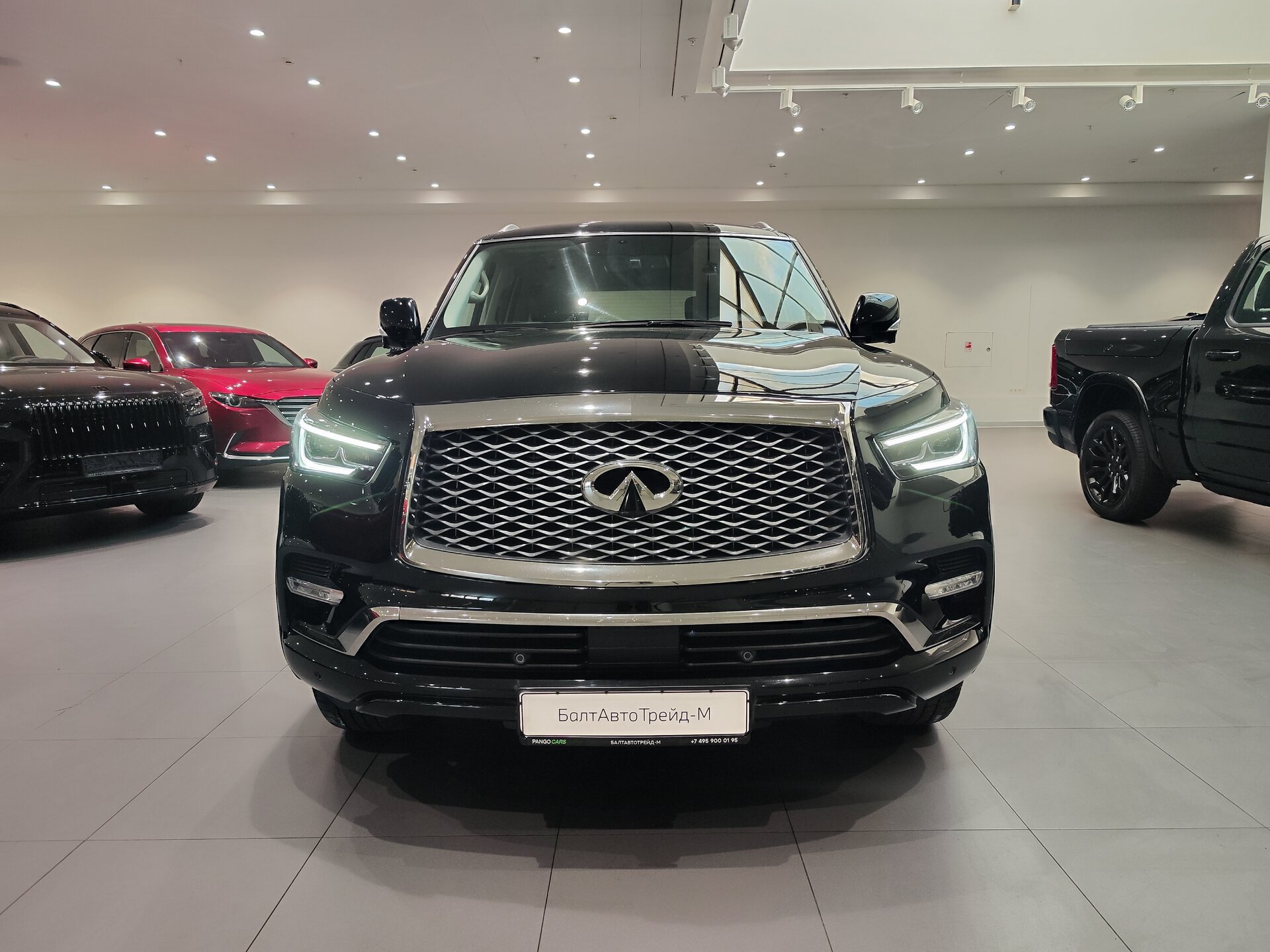 Автомобиль Infiniti QX80 5.6 AT (405 л.с.) 4WD - 2