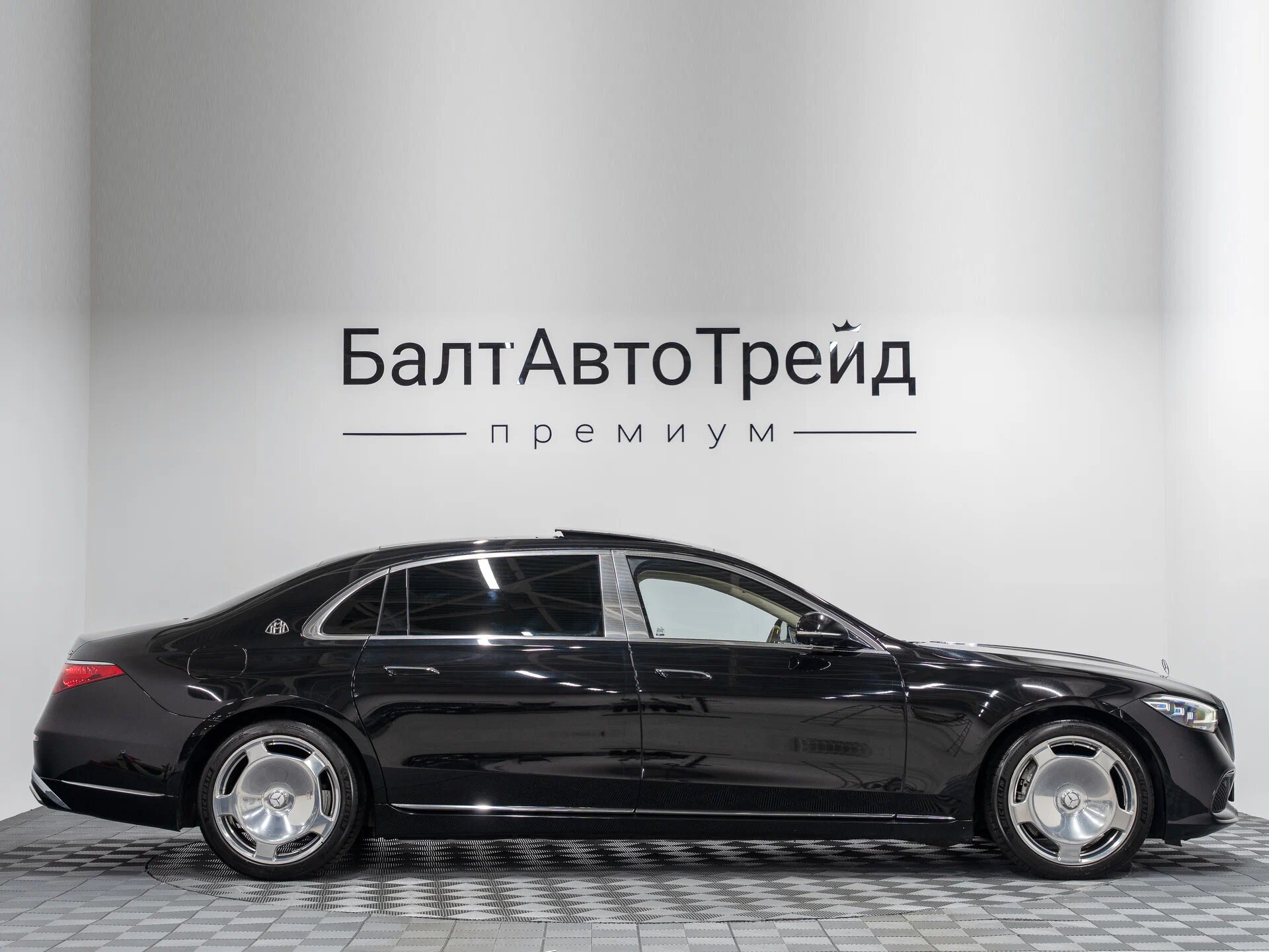 Автомобиль Mercedes-Benz Maybach S-Класс 580 4.0 AT (503 л.с.) 4WD - 8