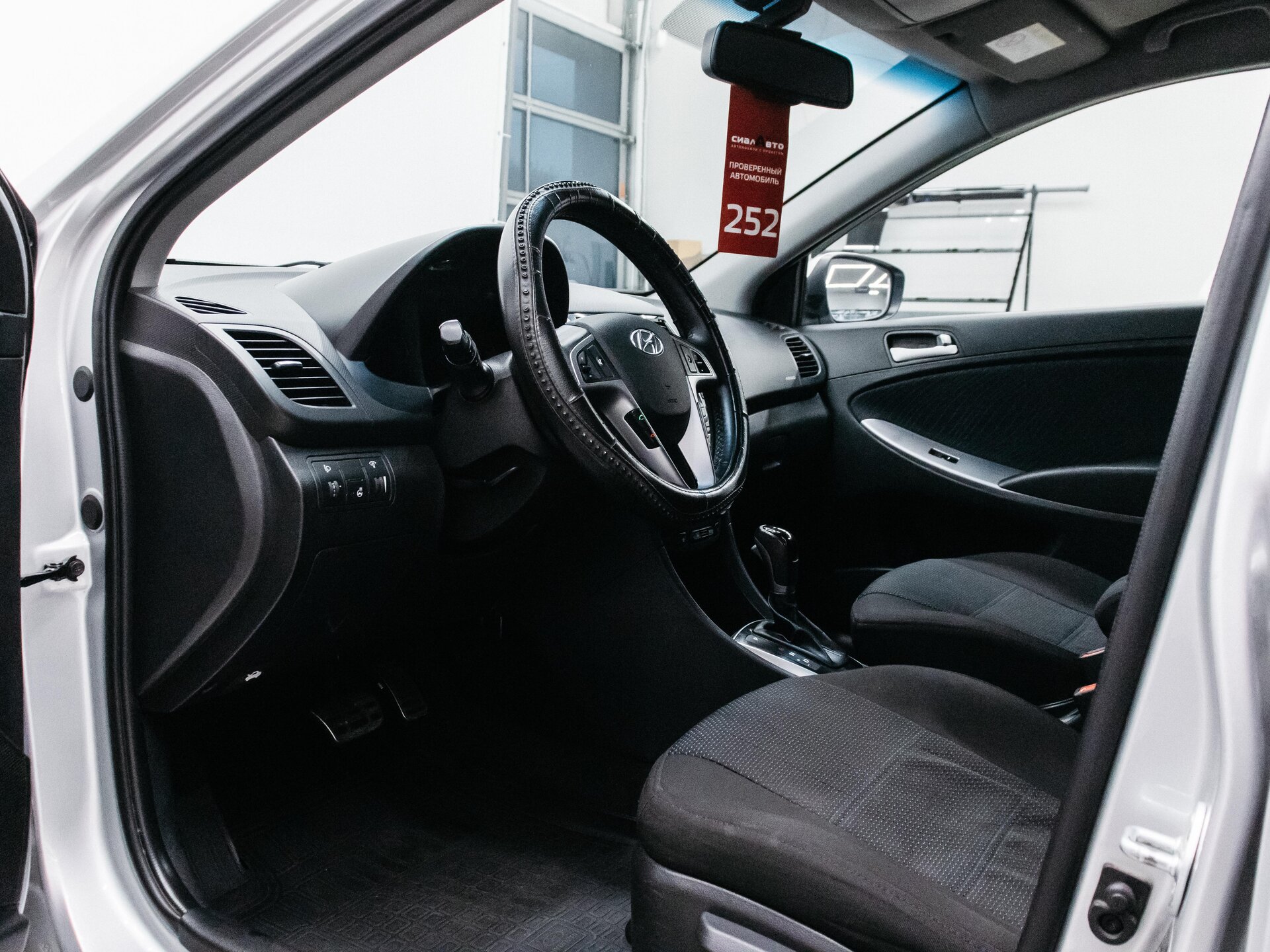 Hyundai Solaris 2015 17