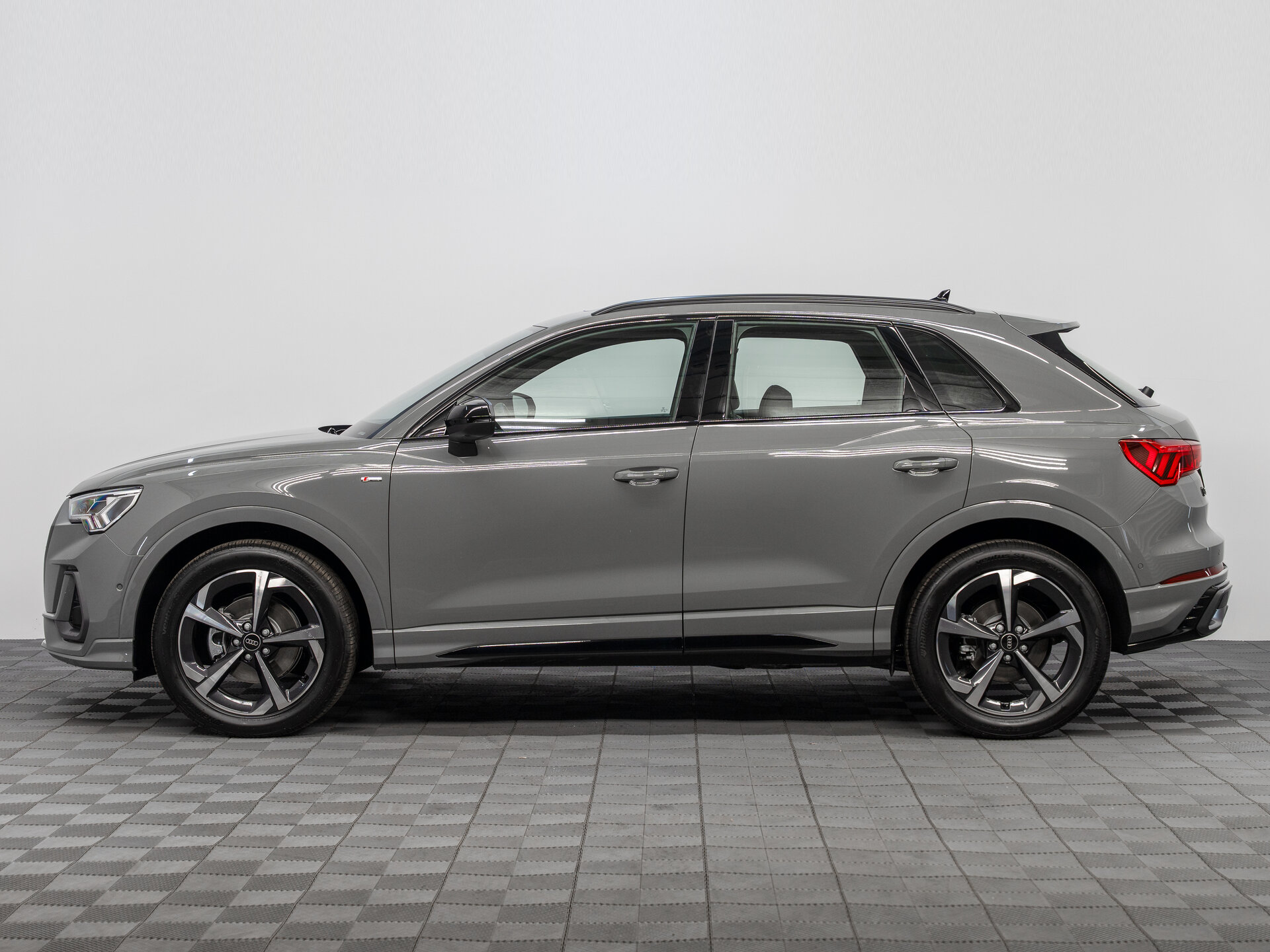 Автомобиль Audi Q3 35 TFSI 1.5 AMT (160 л.с.) - 8