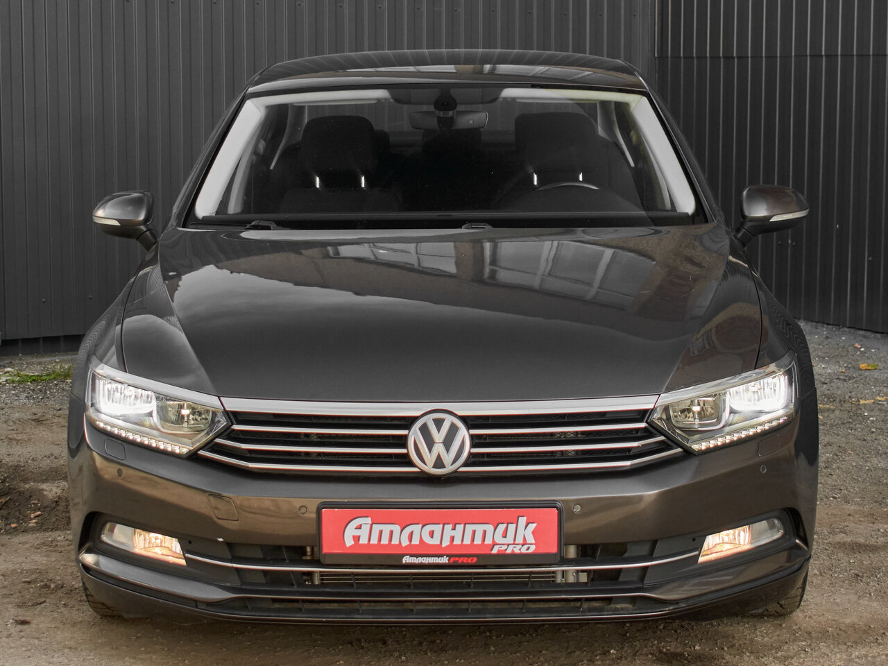 Купить Volkswagen Passat 1.8 AMT (180 л.с.), 2015 в Екатеренбурге