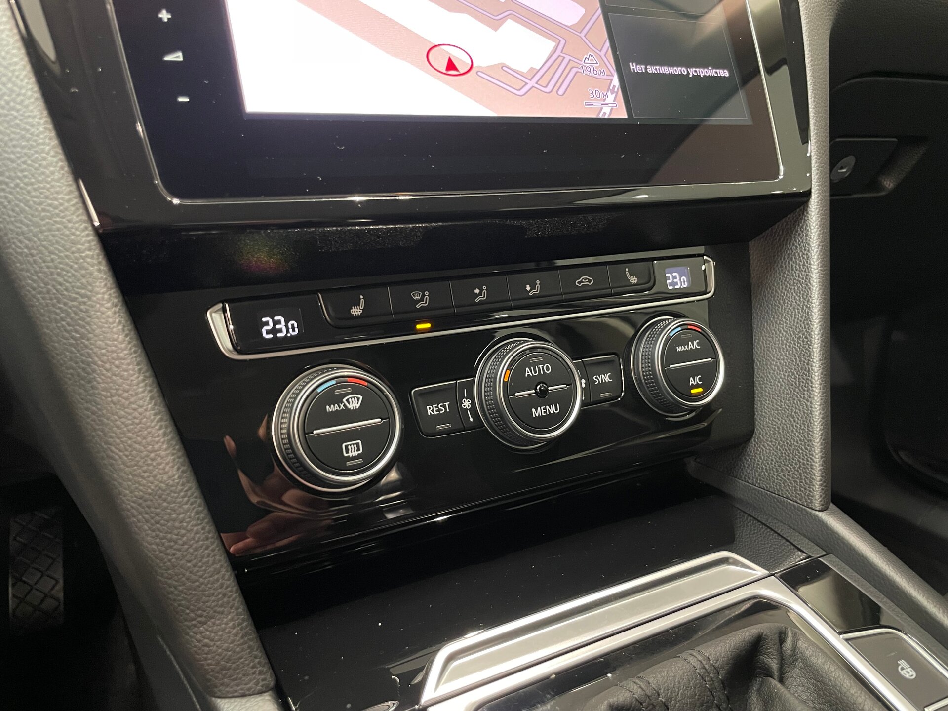 Автомобиль Volkswagen Passat 1.8 AMT (180 л.с.) - 18