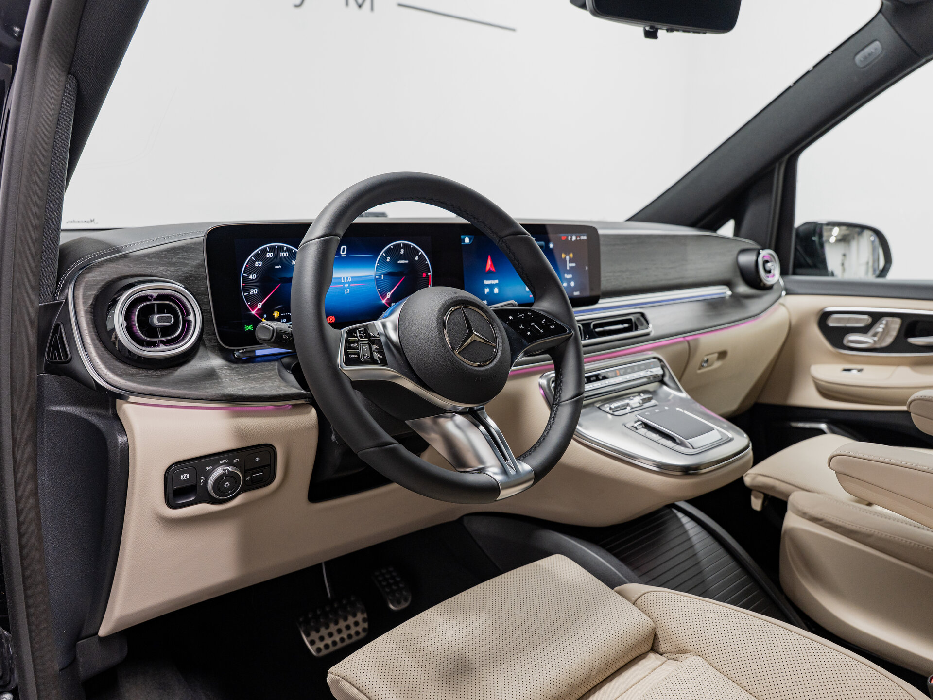 Автомобиль Mercedes-Benz V-Класс 300 d экстра длинный 2.0d AT (237 л.с.) 4WD - 18
