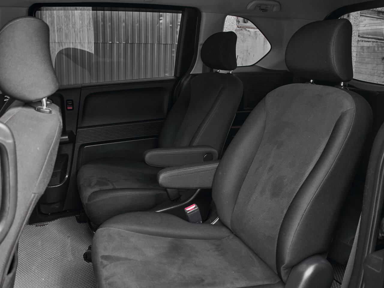 Купить Honda Freed 1.5 CVT (118 л.с.), 2010 в Екатеренбурге