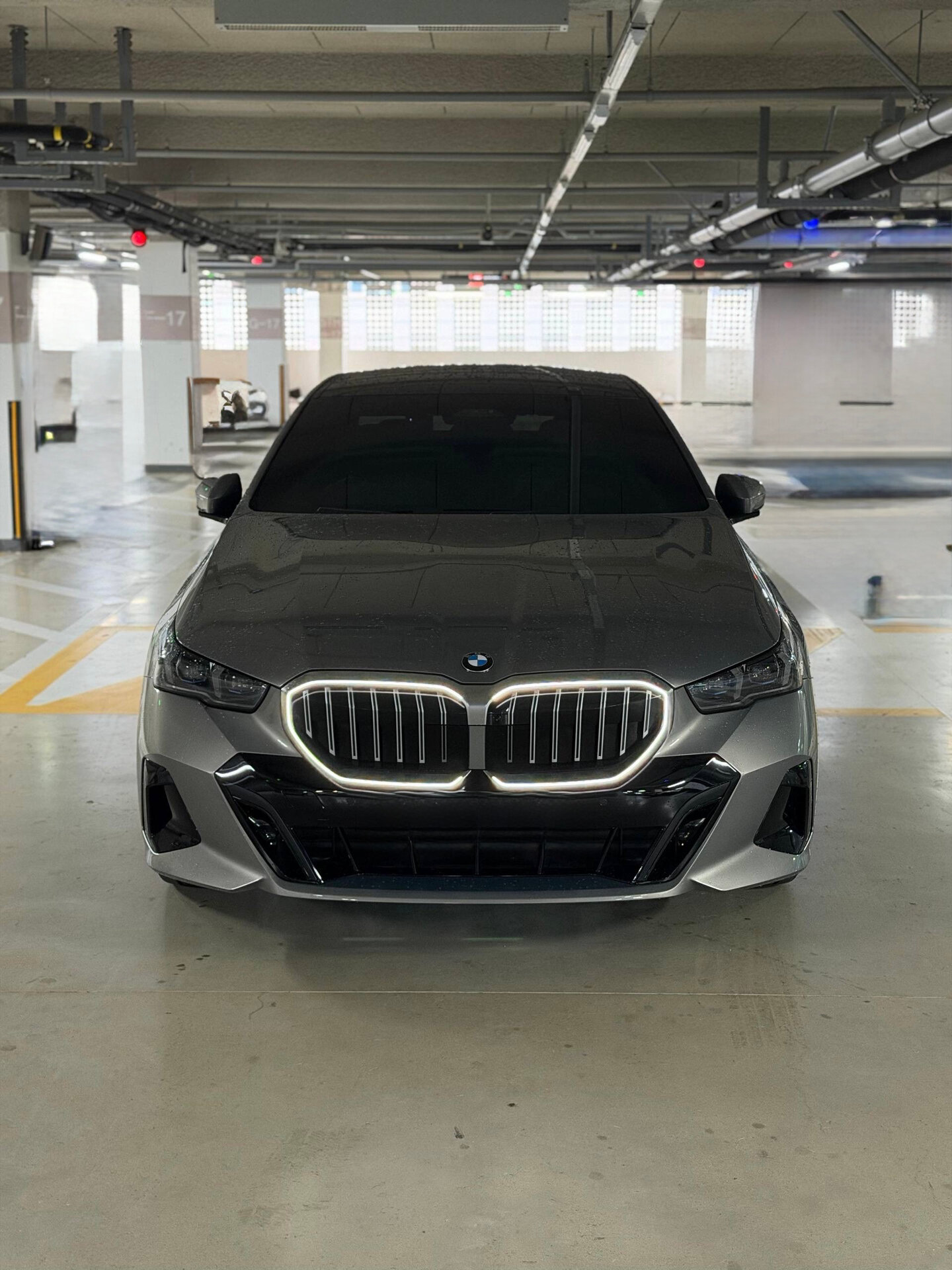 Автомобиль BMW 5 серии 530i xDrive 2.0 AT (258 л.с.) 4WD - 3