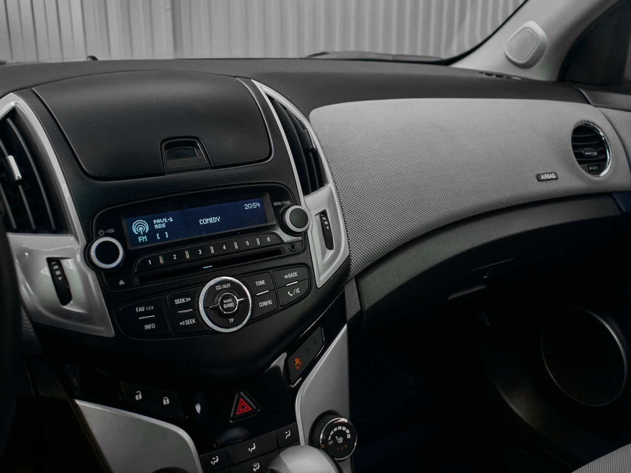 Купить Chevrolet Cruze 1.6 AT (109 л.с.), 2013 в Екатеренбурге