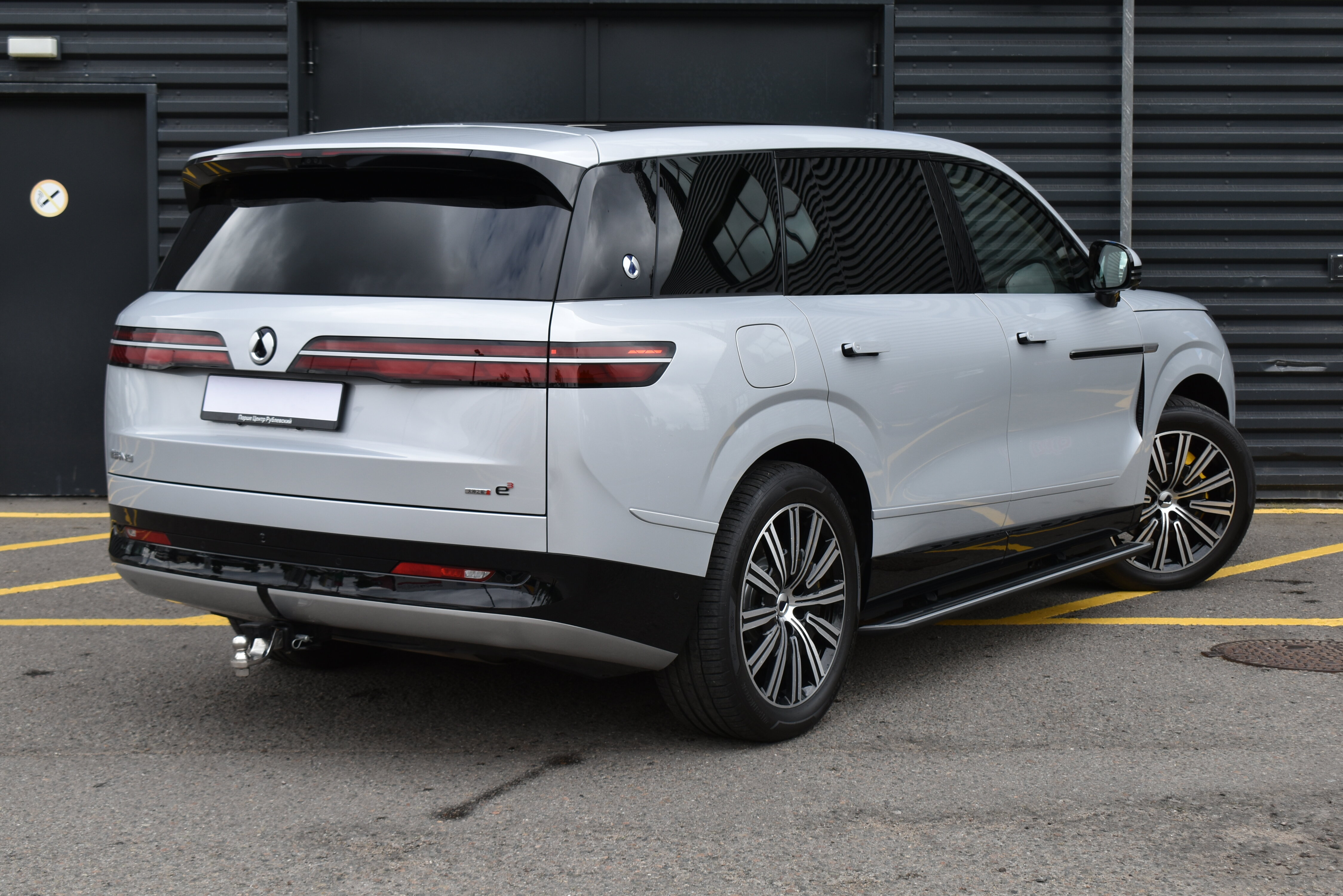 82786190 46.9 kWh 2.0hyb CVT (925 л.с.) 4WD №4