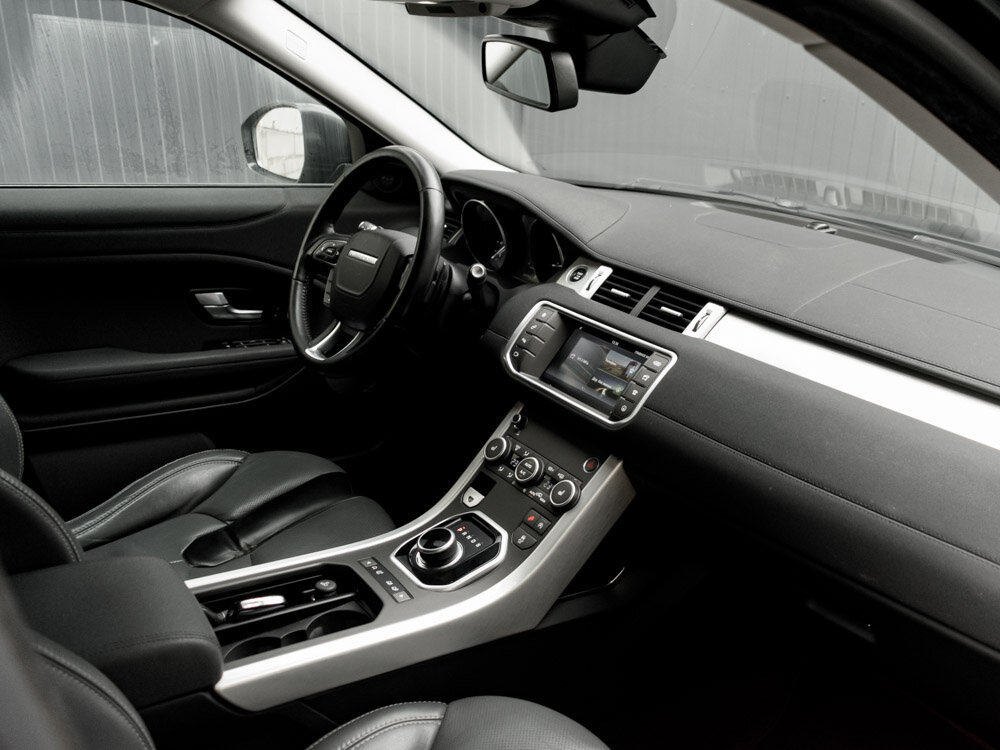 Купить Land Rover Range Rover Evoque 2.0d AT (150 л.с.) 4WD, 2017 в Екатеренбурге